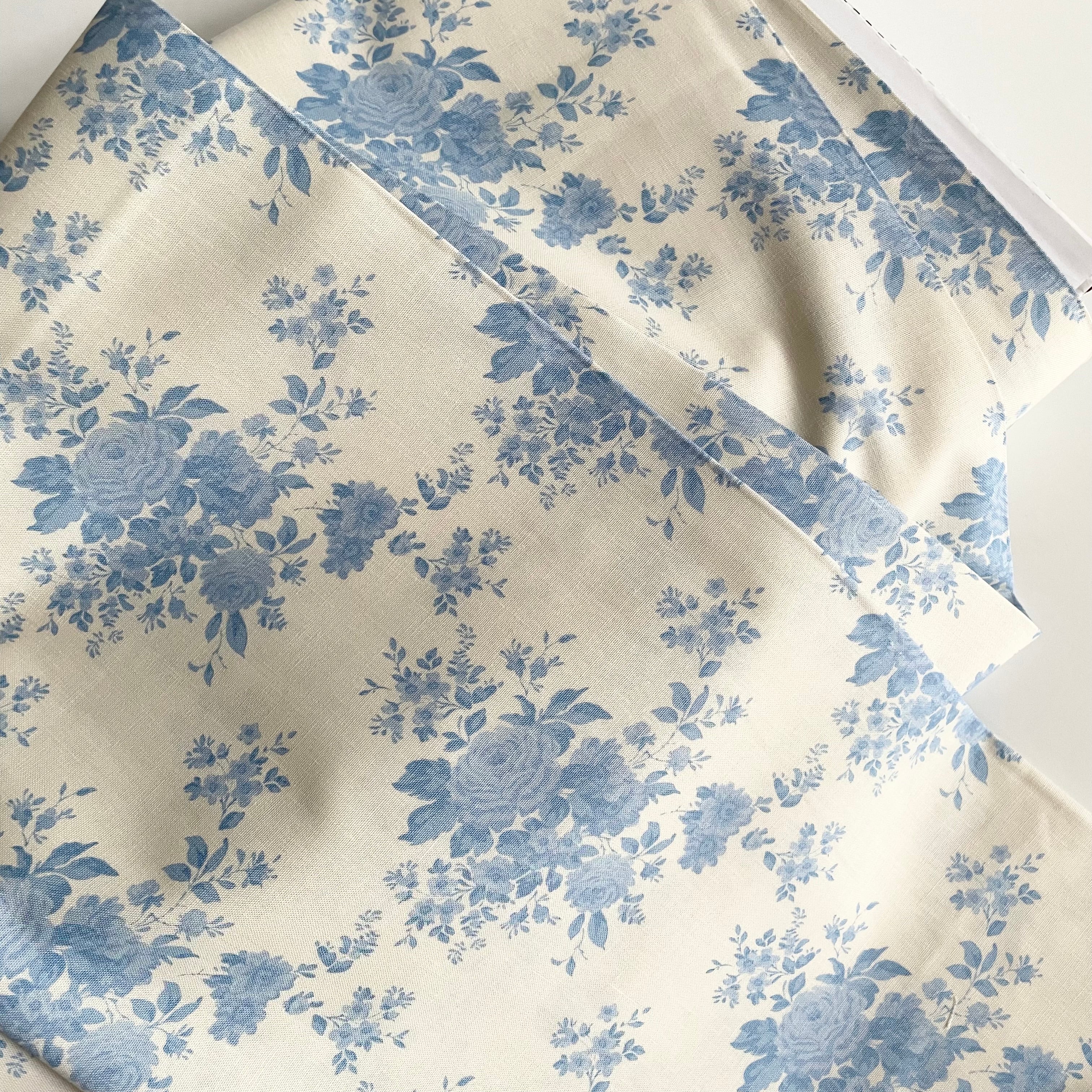 Tilda Fabrics : Something Blue - Carol Pale Blue