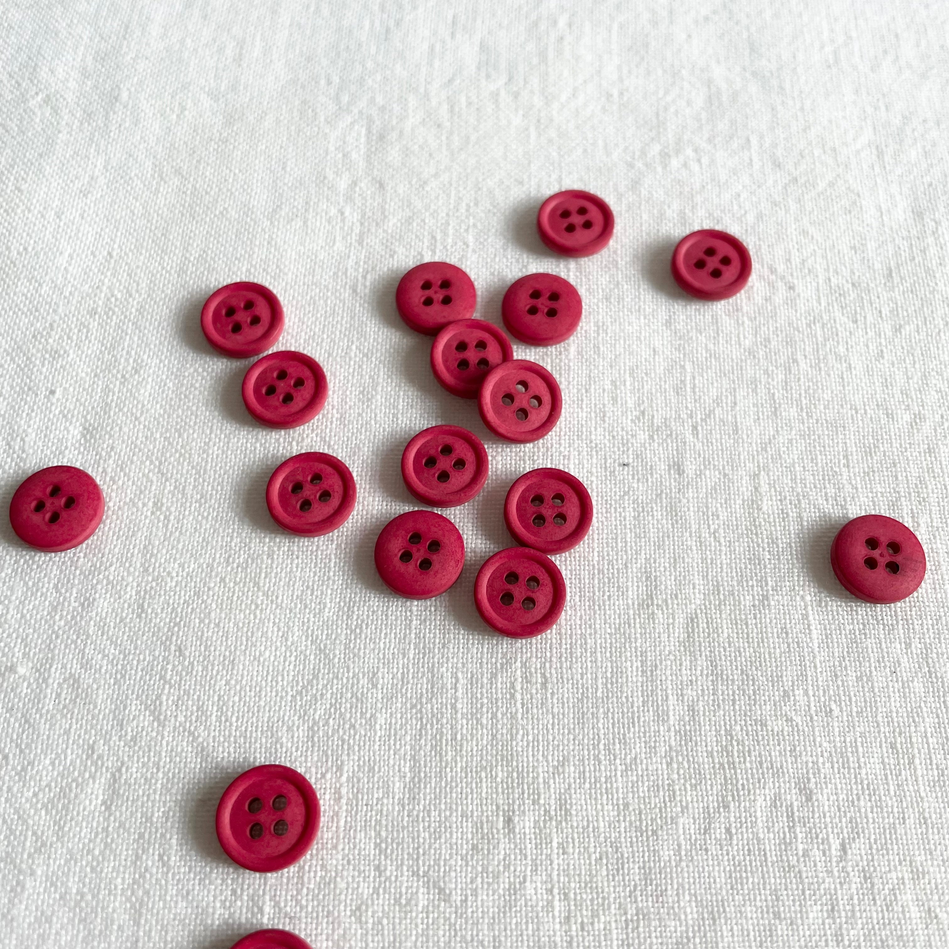 Merchant & Mills Cotton Buttons - Classic Red
