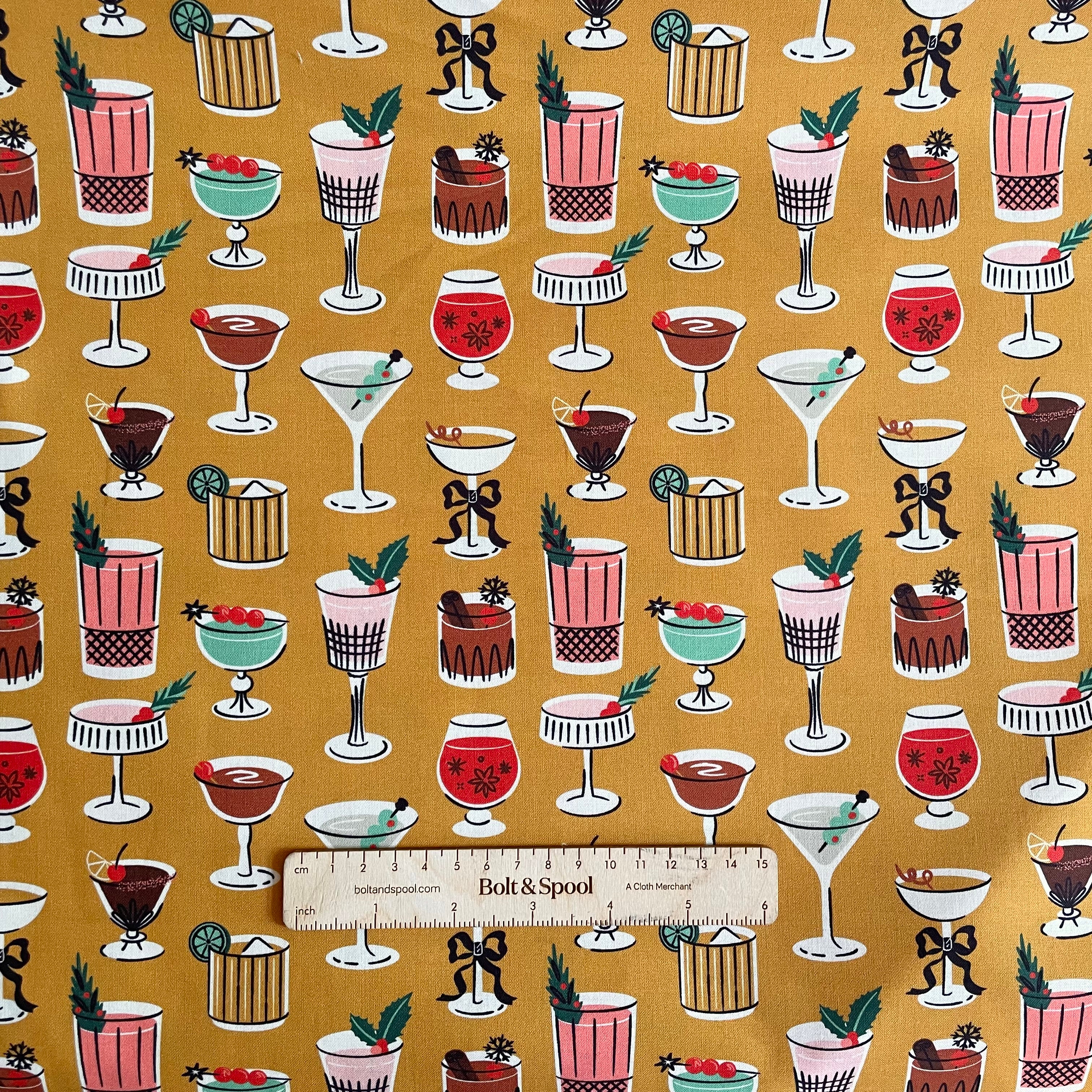 Cloud9 Fabrics : Merry & Mod - Tinsel & 'Tinis Gold