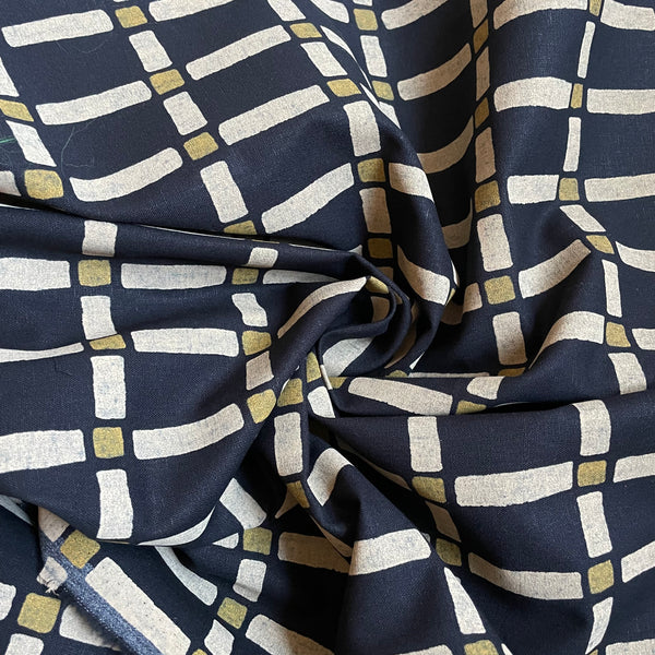Robert Kaufman Essex Linen / Cotton : Riverbend - Geometric  Black