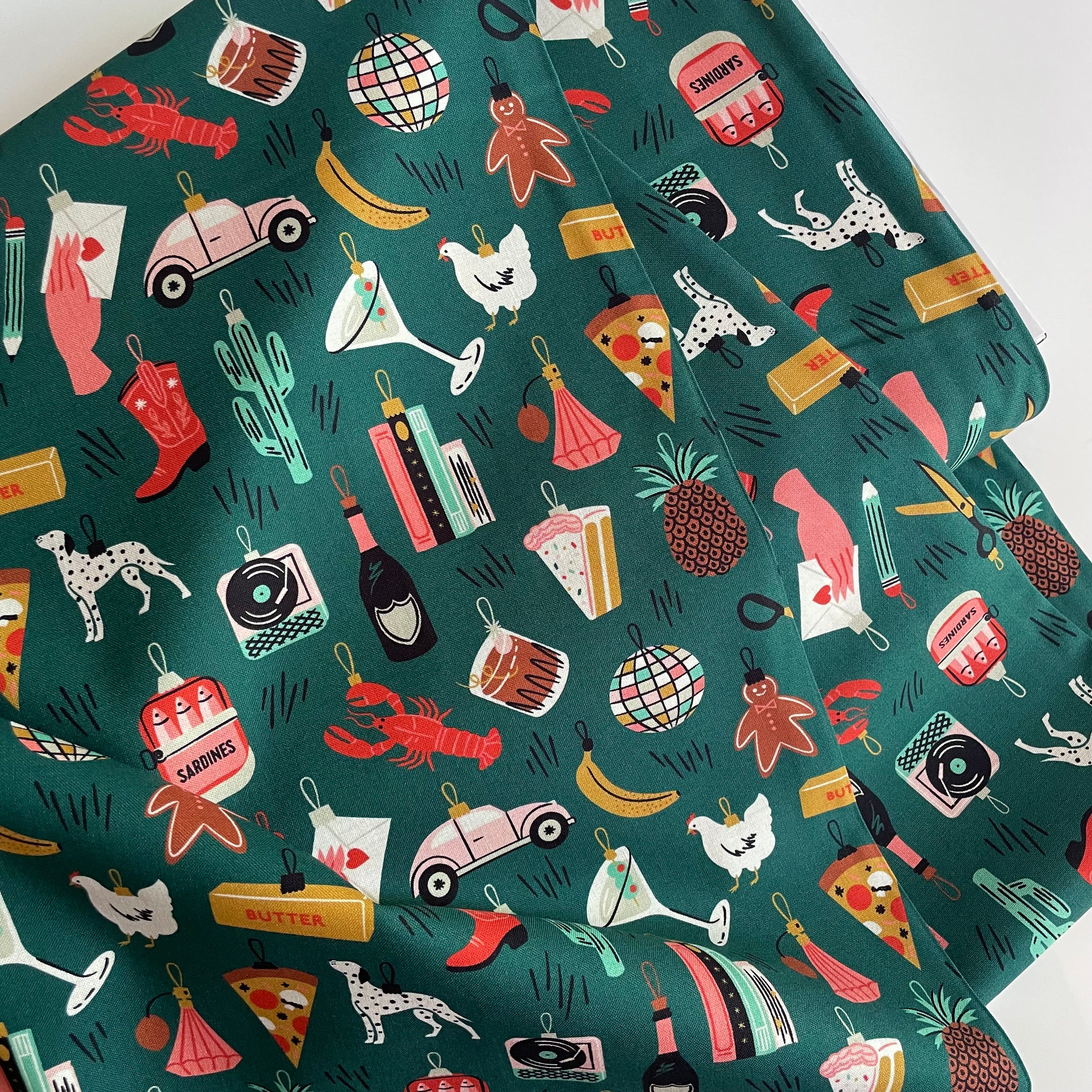 Cloud9 Fabrics : Merry & Mod - Bright Baubles