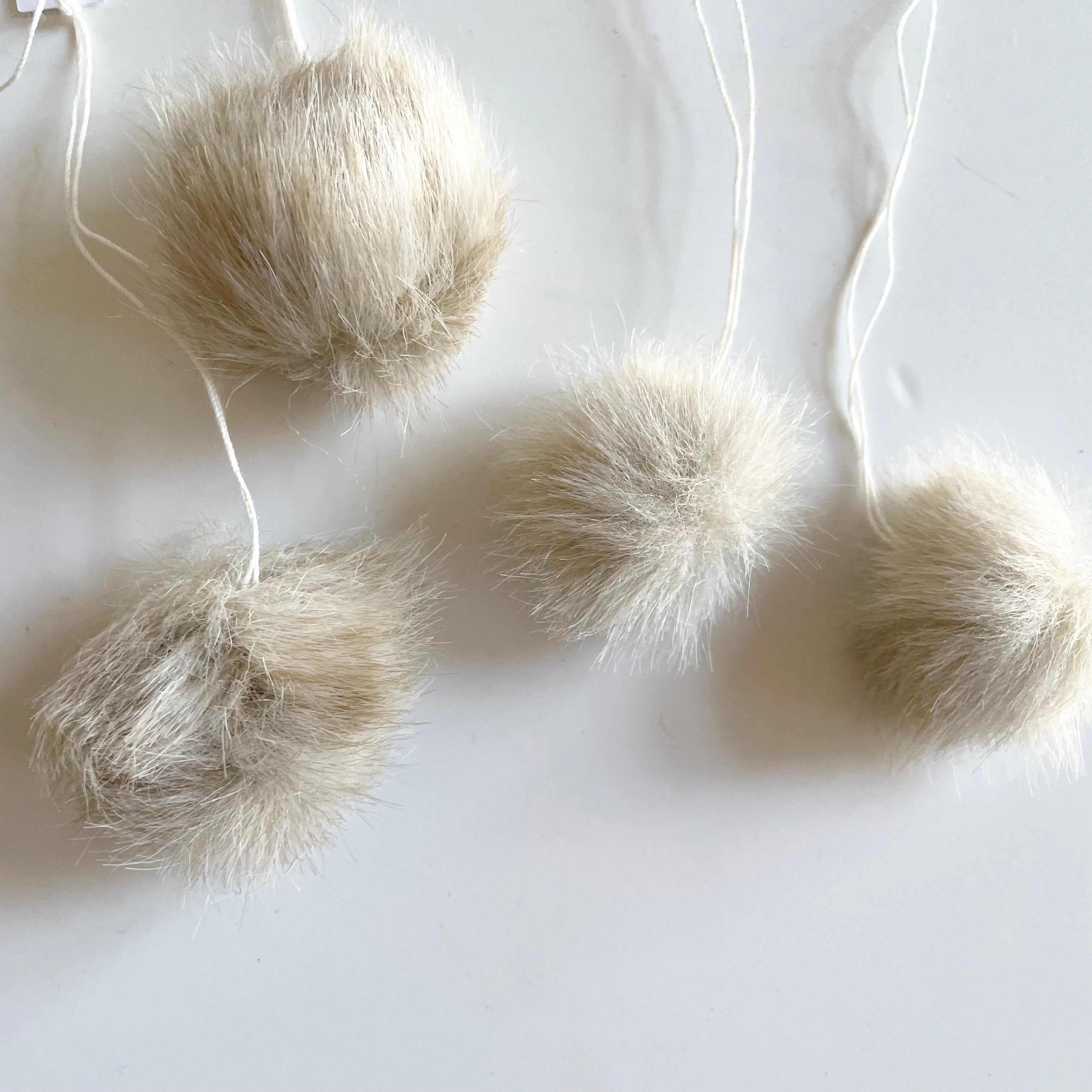 Mokuba Faux Fur Ball - Heathered Ecru