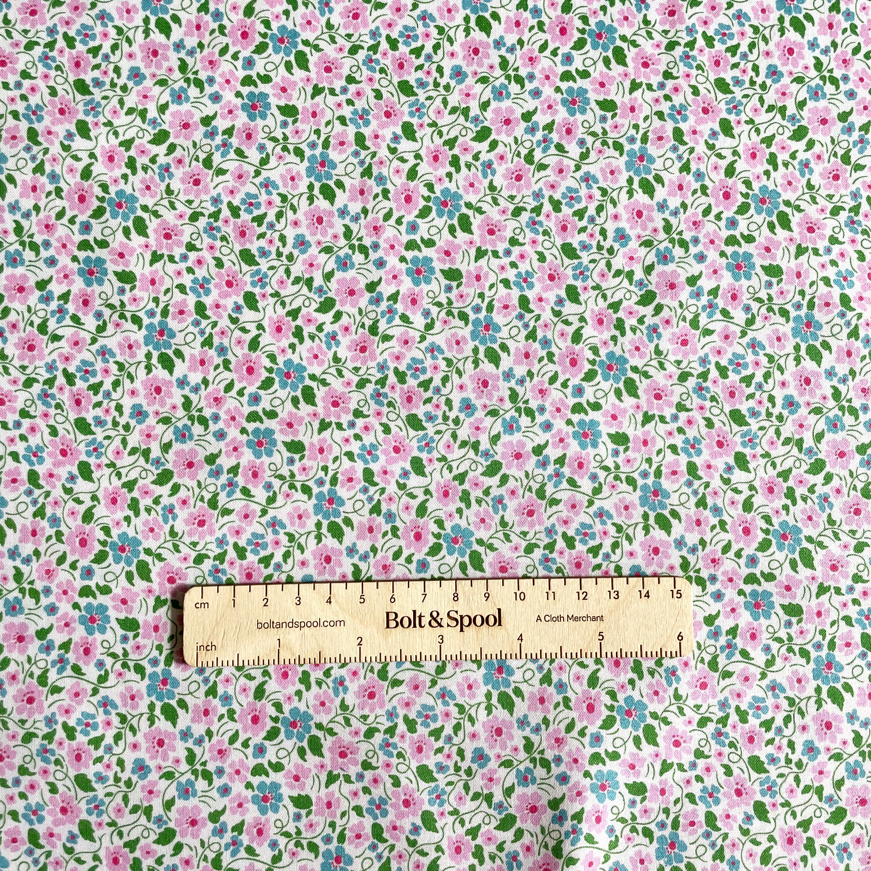 Felicity Fabrics : Wild & Free - Ditsy Floral quilting cotton