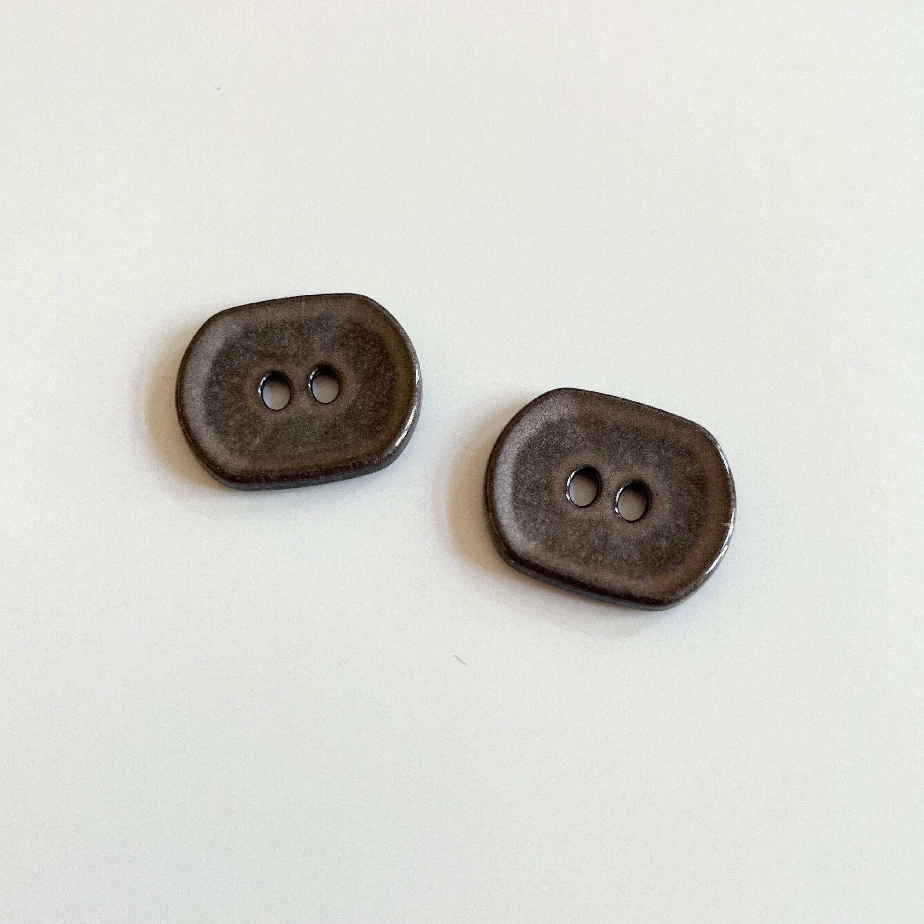 Round Rectangle Plastic Button - Lavender