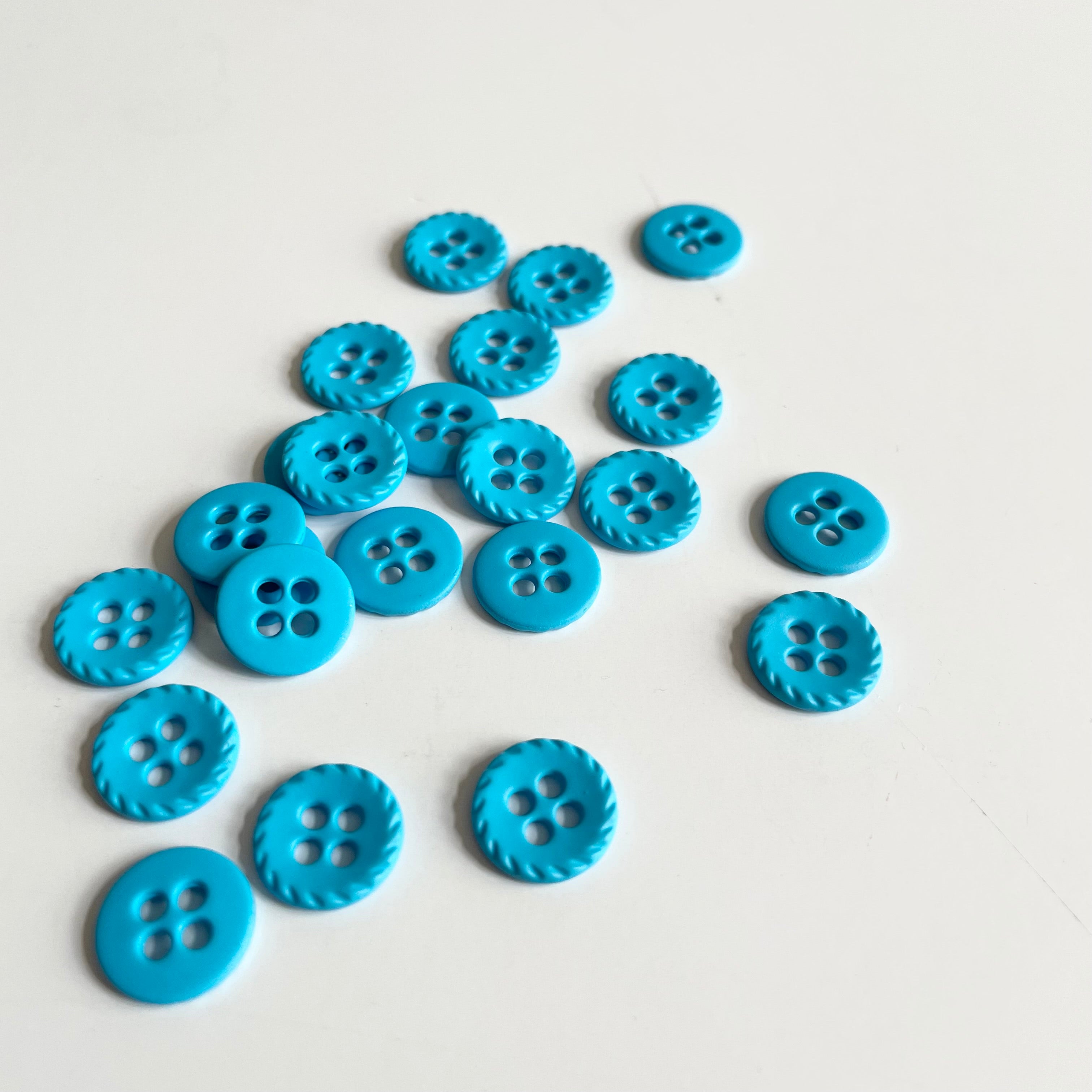 Crimped Edge Metal Button - Blue