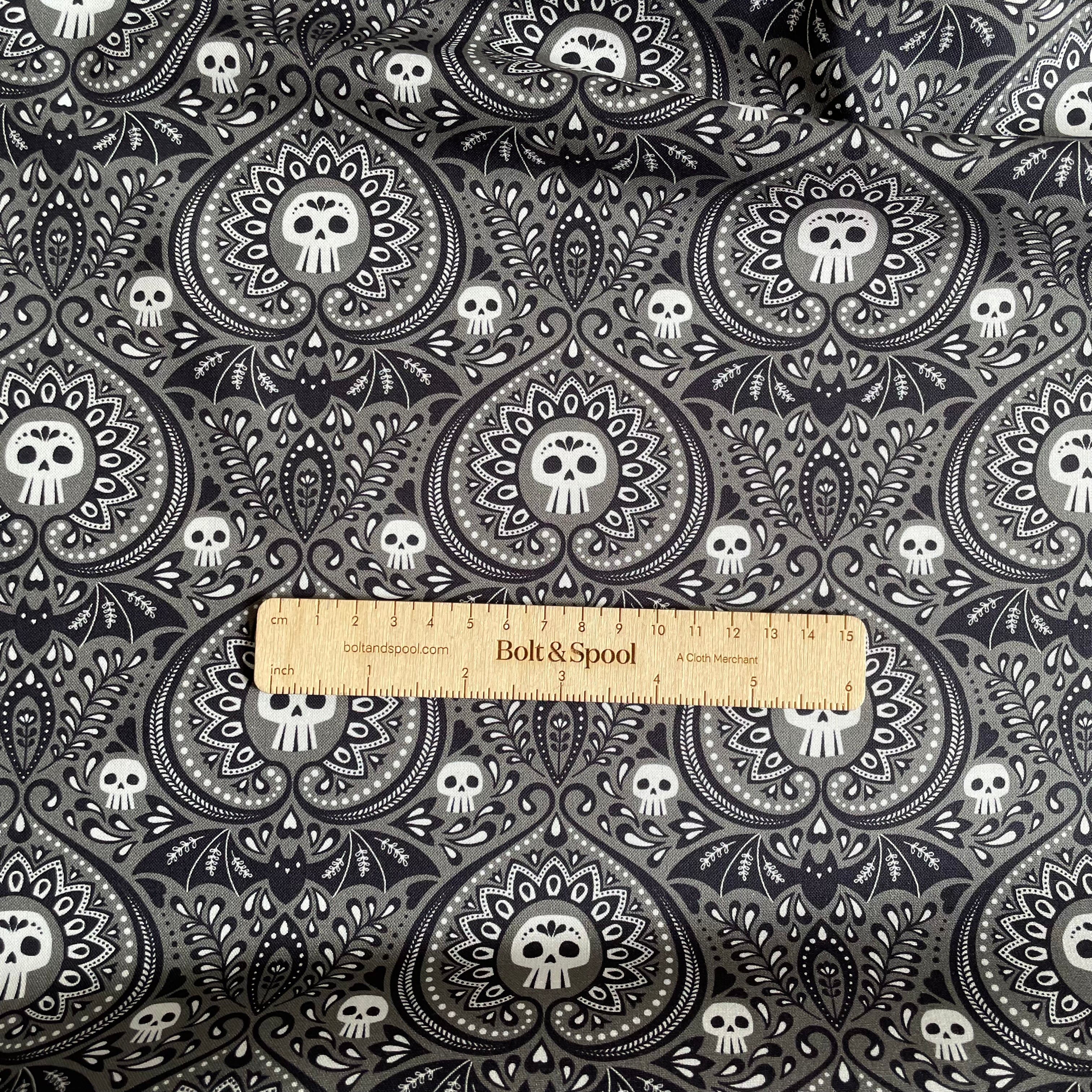 Cloud9 Organic Cotton : Gothic Whimsy - Gothic Paisley