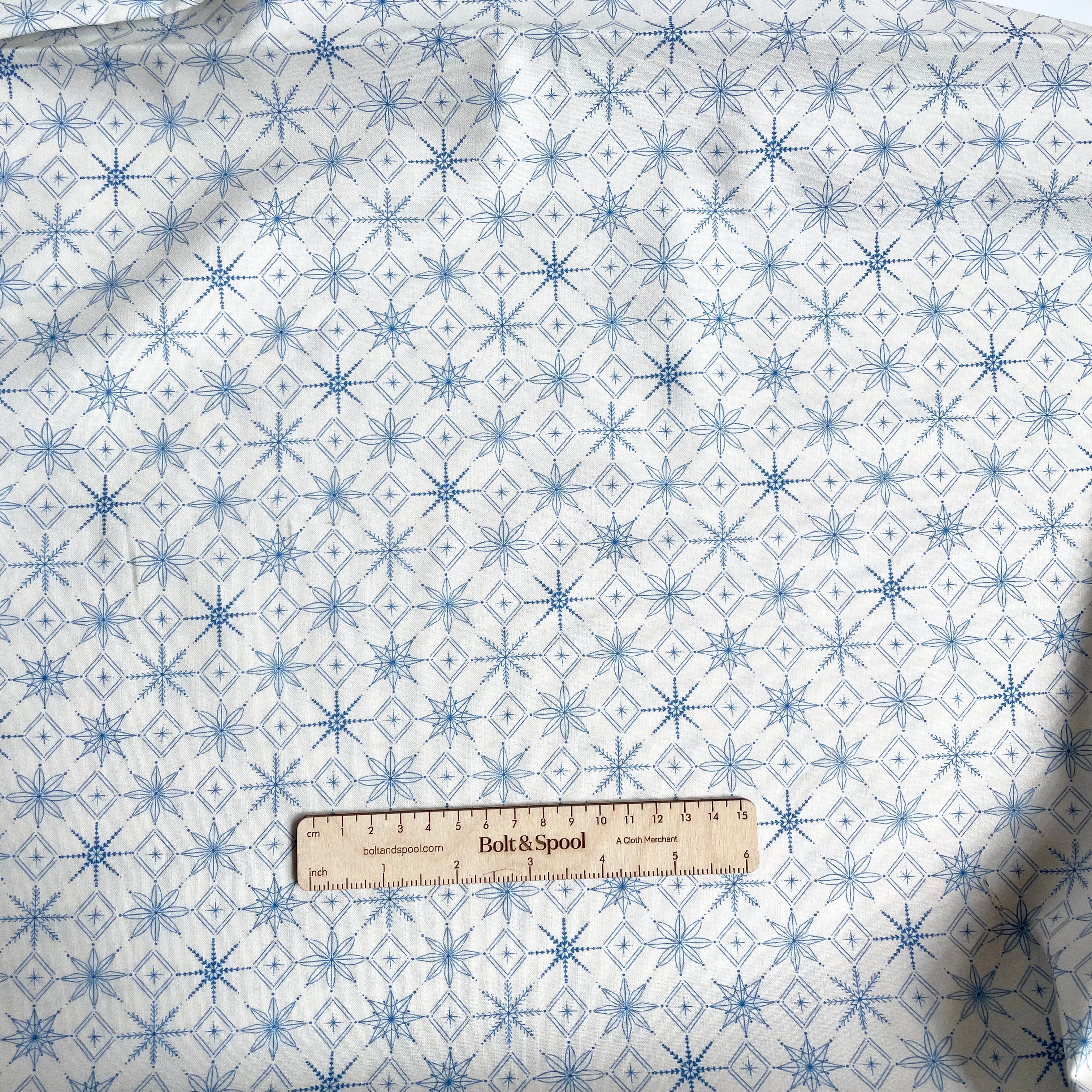Cloud9 Organic Cotton : Warm & Cozy - Ivory Snowflakes
