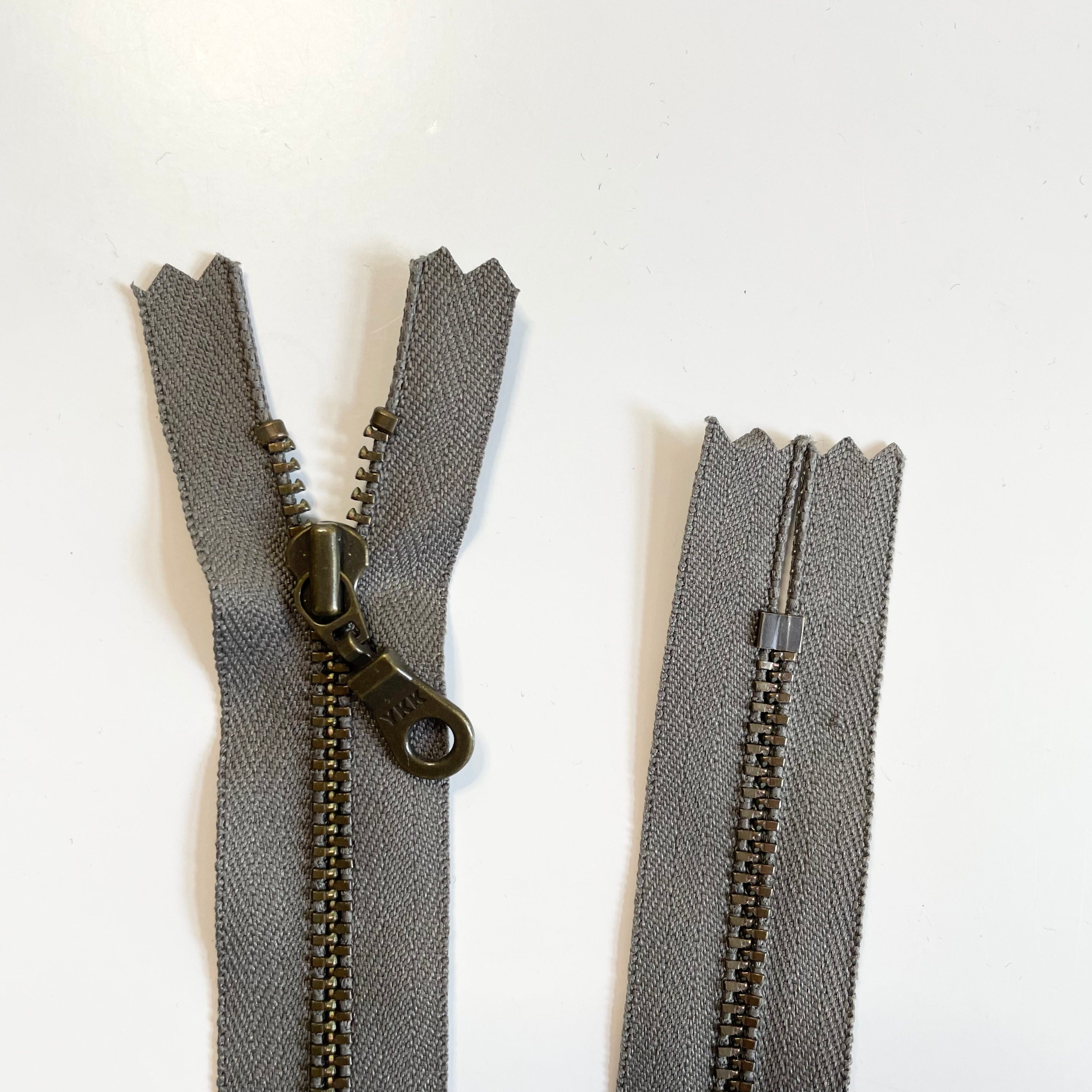 YKK Metal Donut-Pull Zipper - 4"
