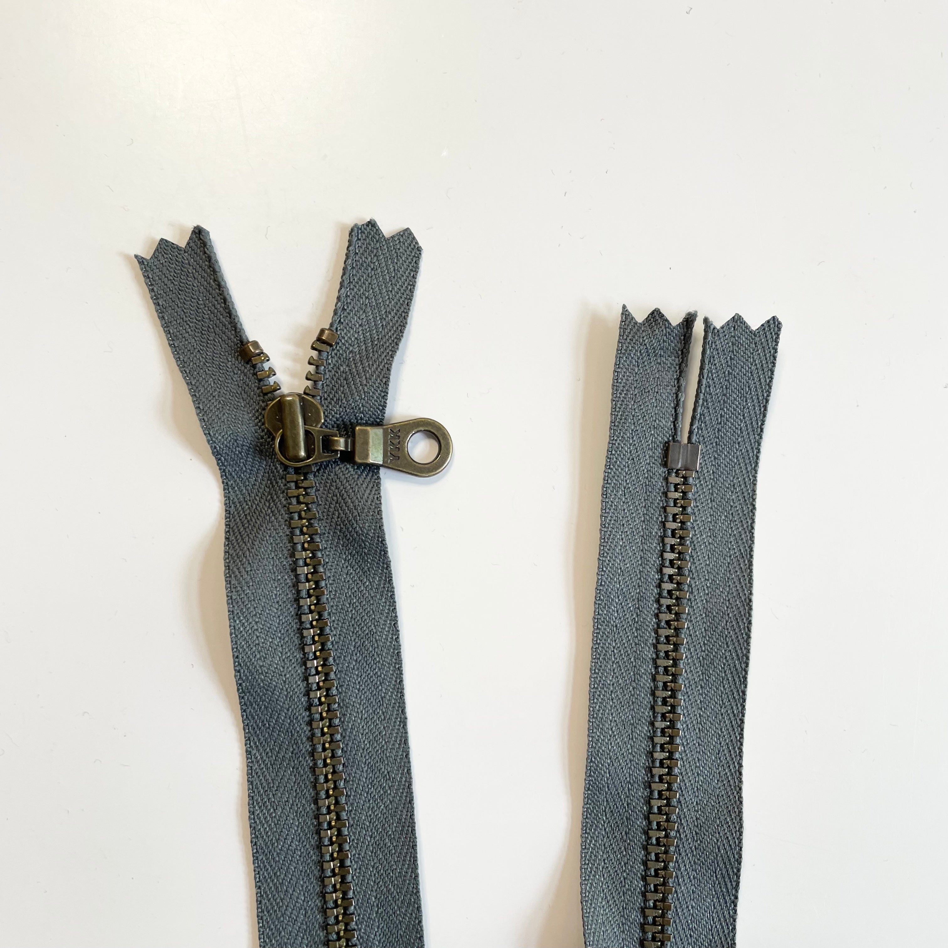 YKK Metal Donut-Pull Zipper - 4"