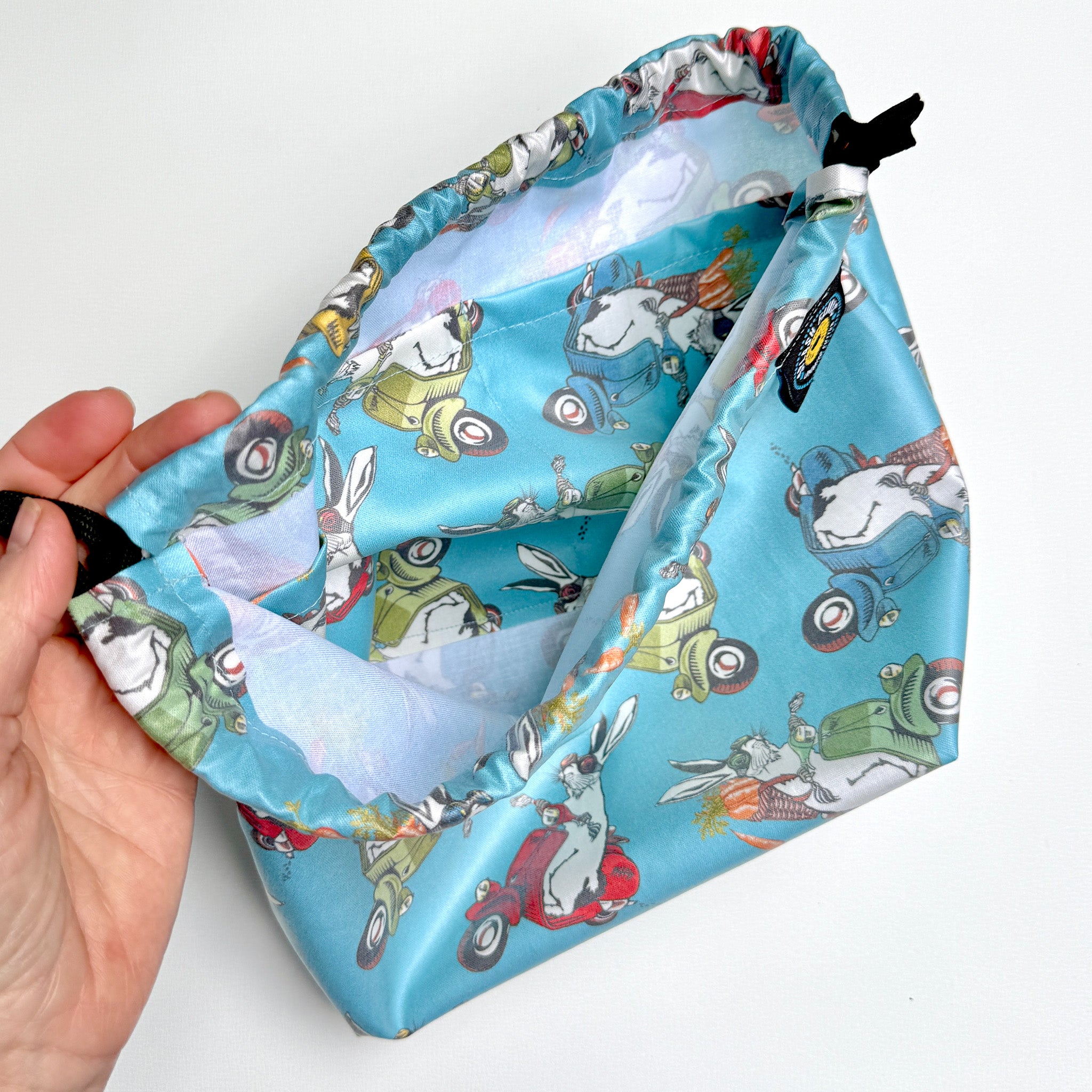 Cinch Bag Sewing Kit : Runaway Bunnies