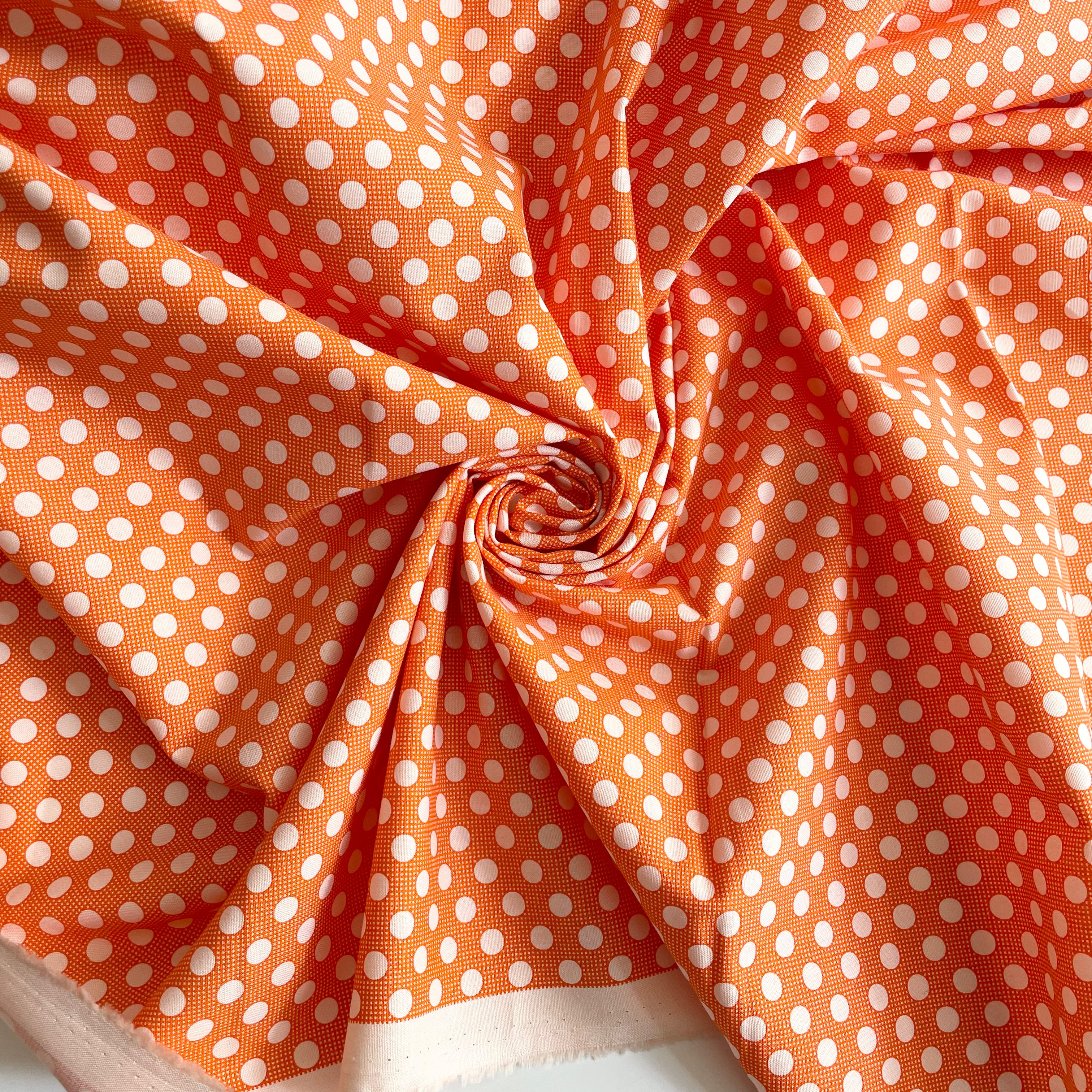 Tilda Fabrics : Medium Dots - Ginger