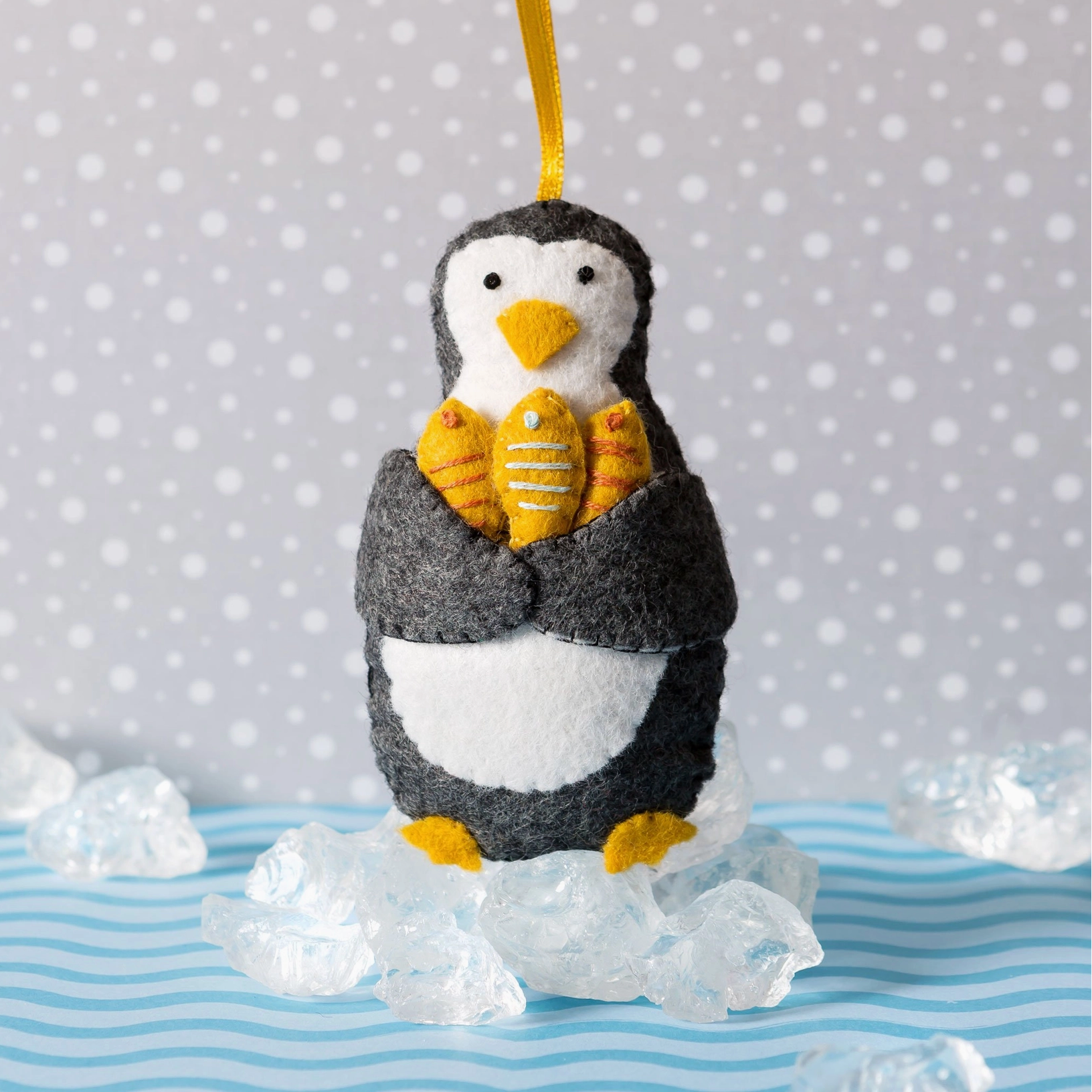 Corinne Lapierre : Embroidered Felt Kit - Penguin