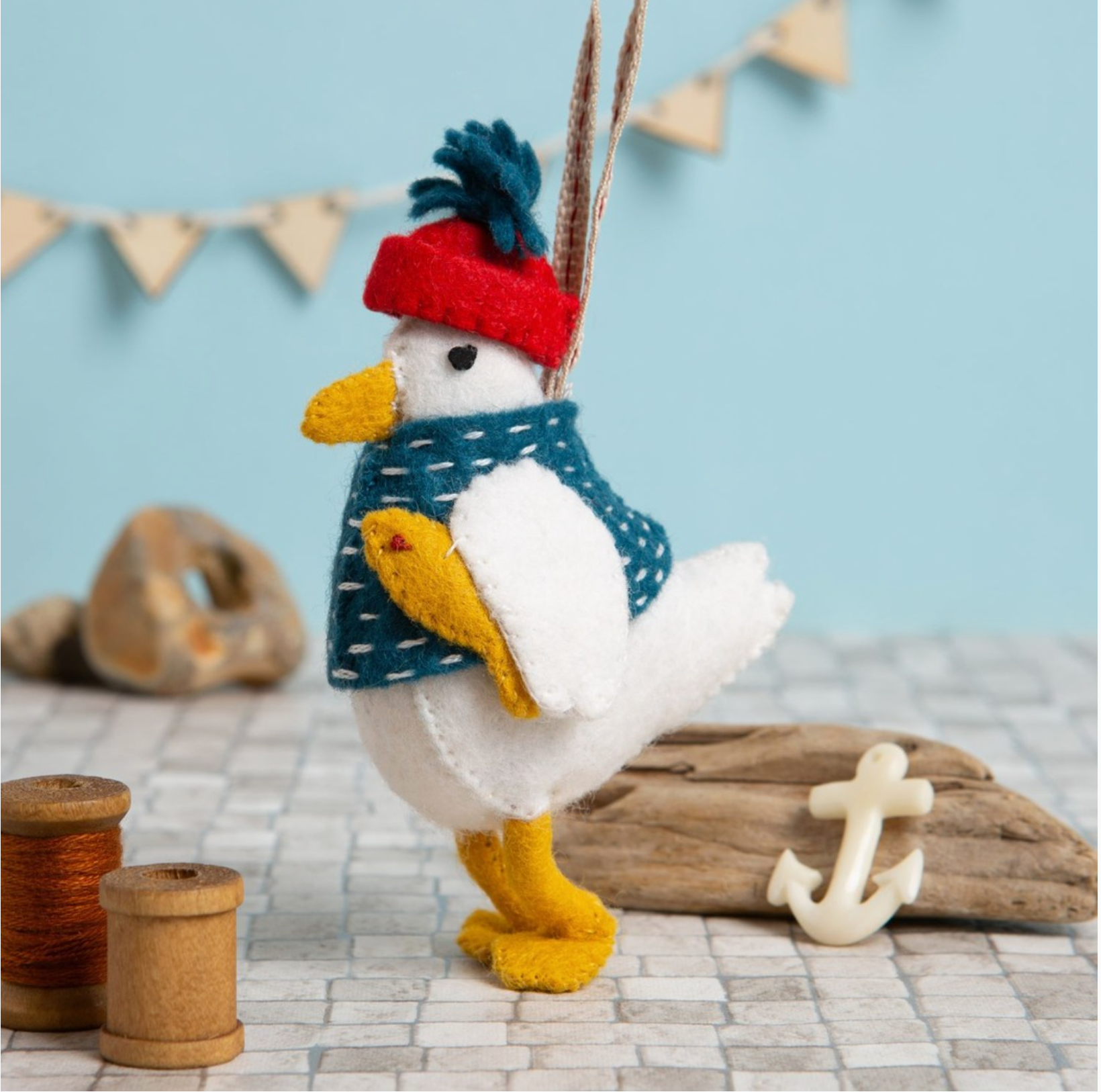 Corinne Lapierre : Embroidered Felt Kit - Sam the Seagull