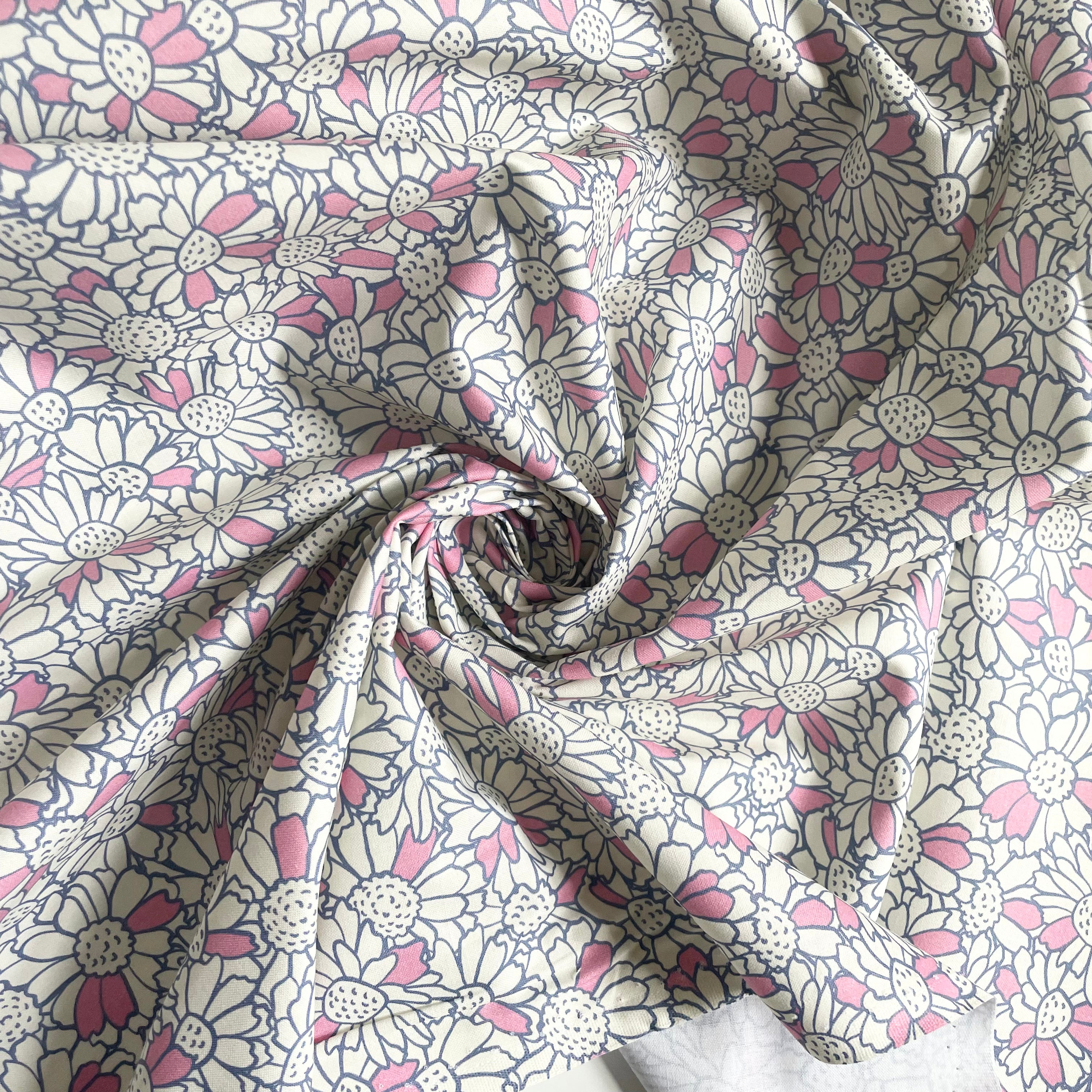Paintbrush Studio : Pretty Petals - Pink