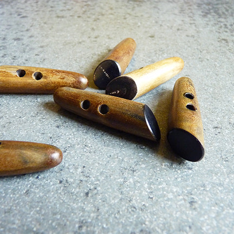 two hole horn toggle brown