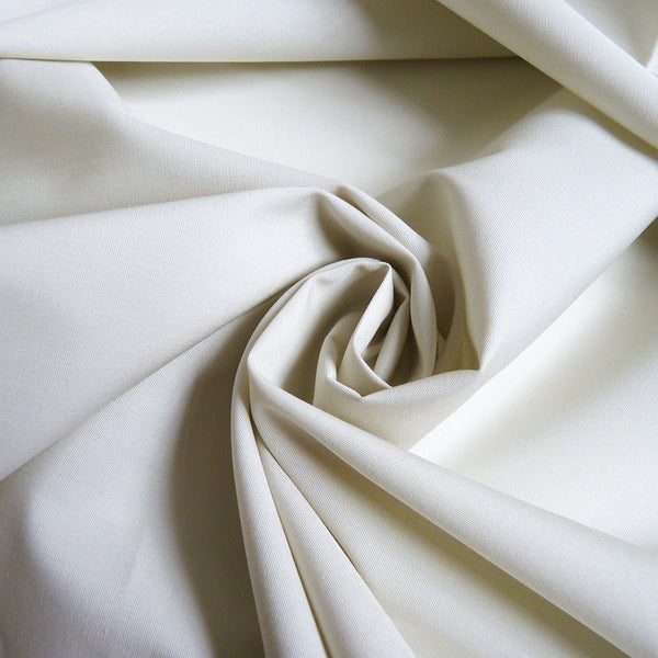 Art Gallery Fabrics : Pure Solids - Light Grey