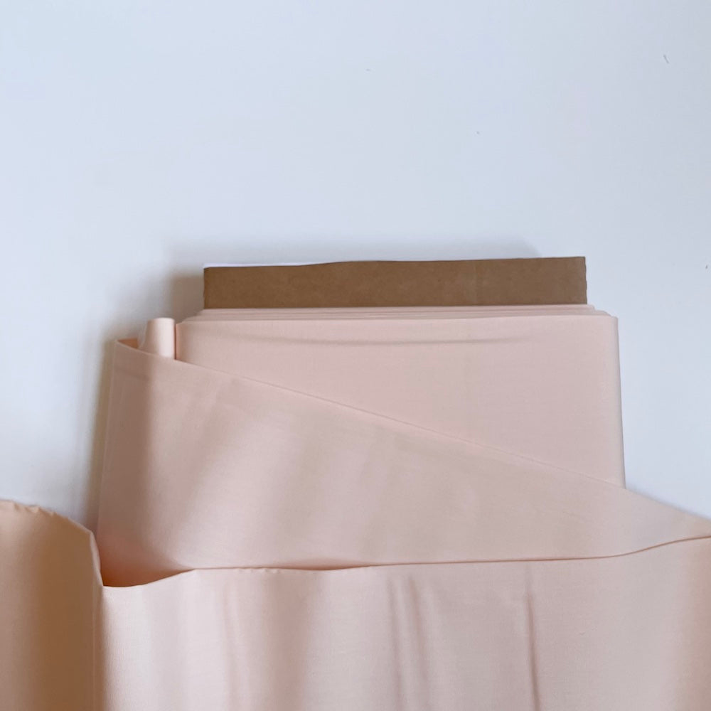 Art Gallery Fabrics : Pure Solids - Sweet Macademia pink quilting cotton