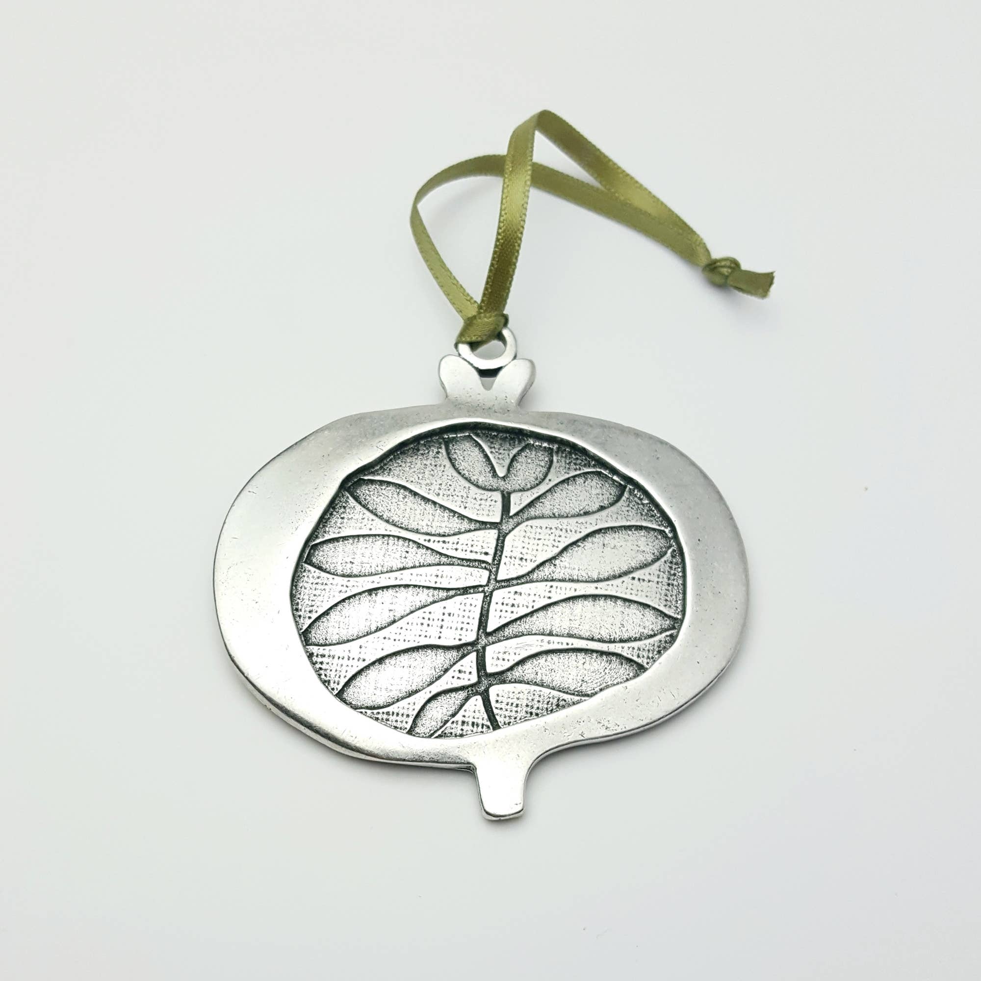 Beehive Handmade : Lotta Jansdotter x Beehive Pomegranate Ornament