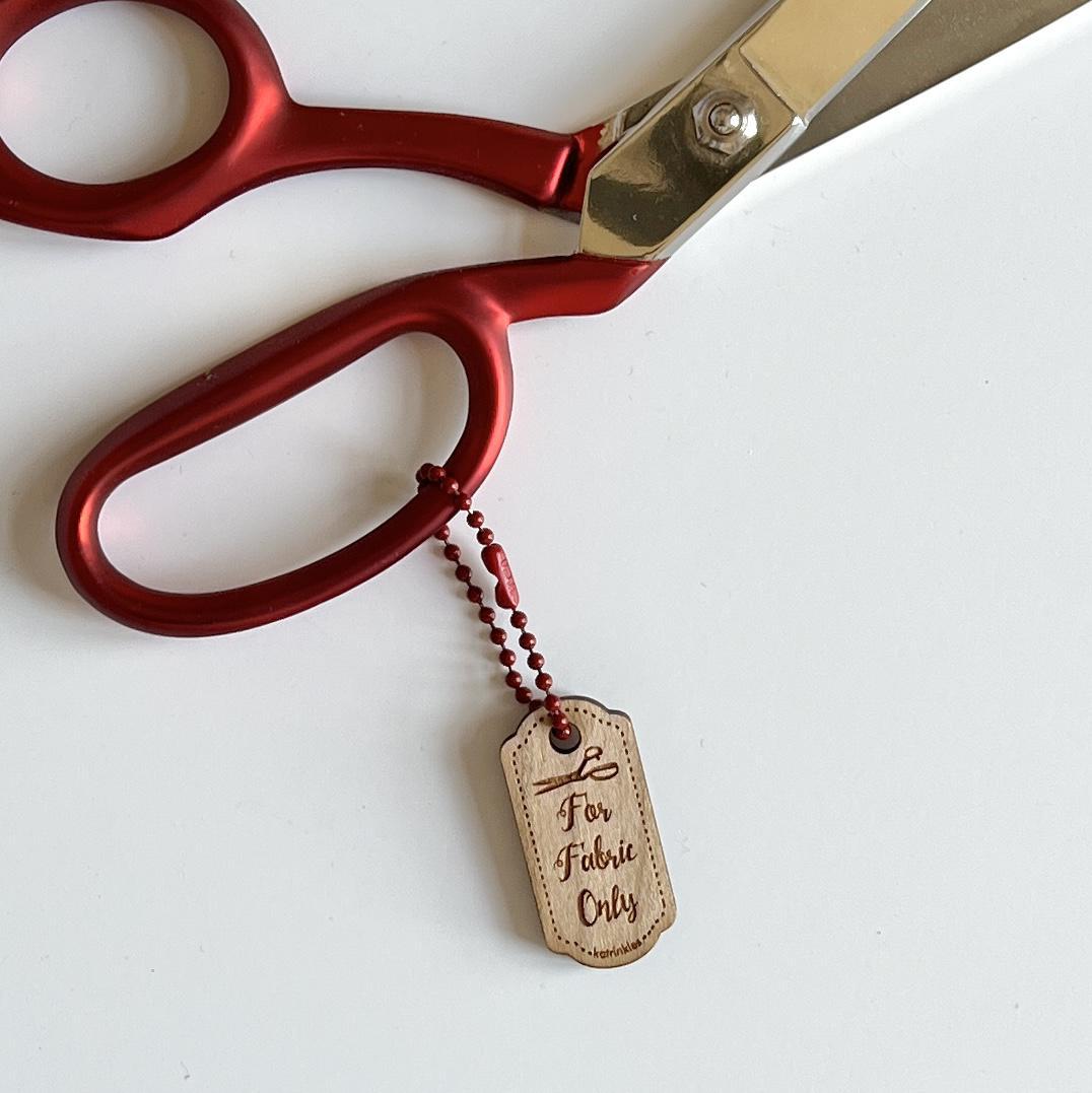 Scissor fob