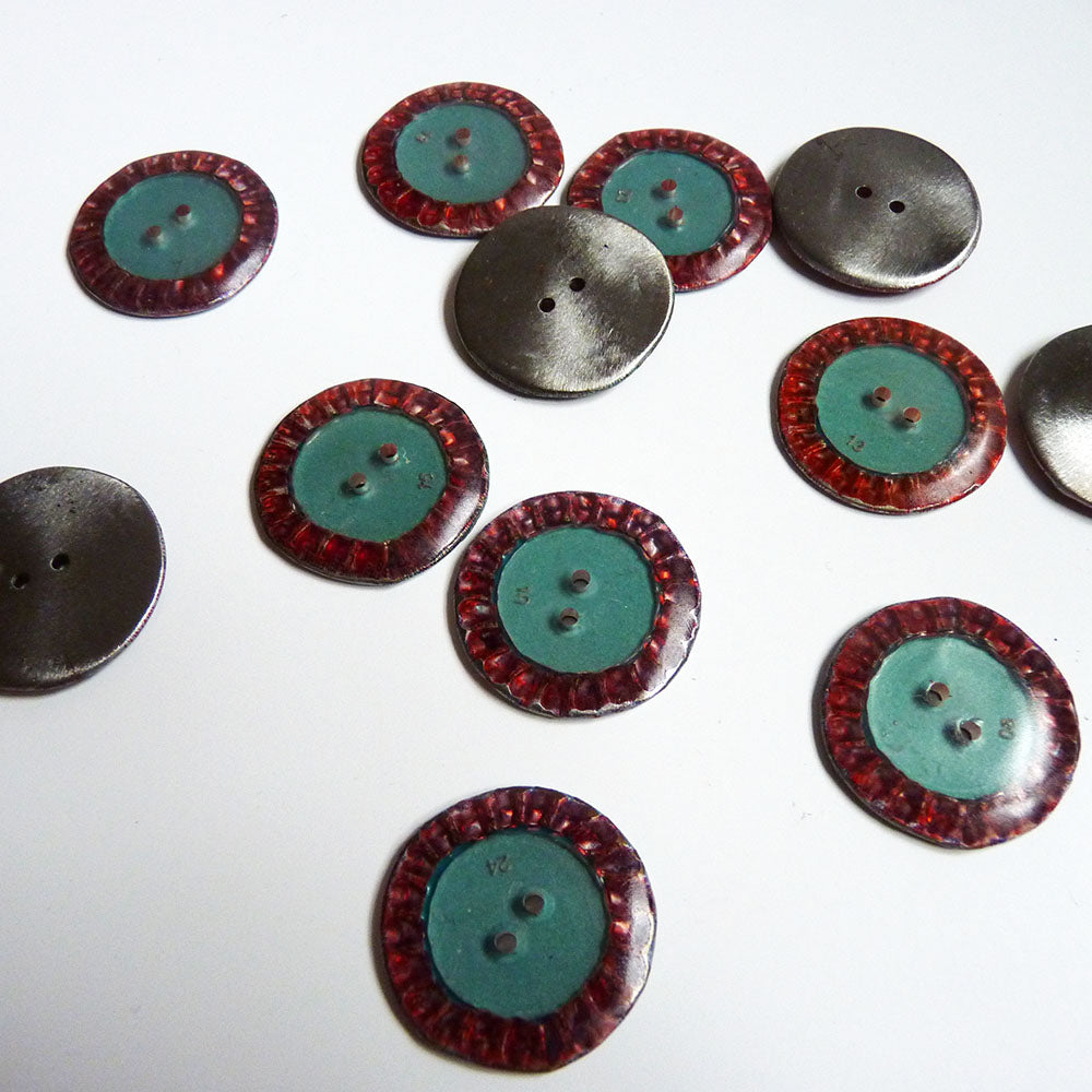 Recycled Bottle Cap Crown Button - Red / Blue