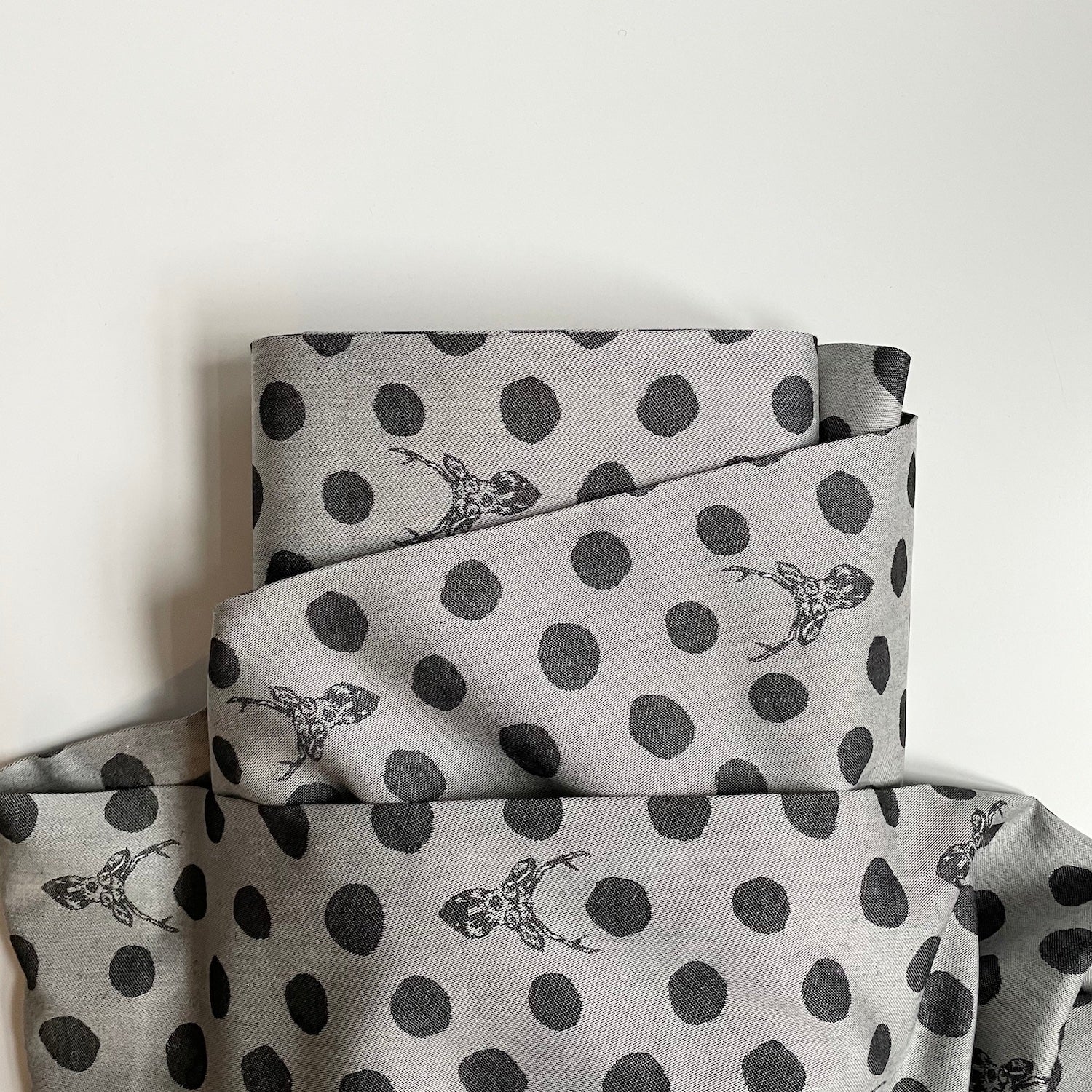 Kokka : Polka Dot Stag Cotton Jacquard - Gray / Charcoal