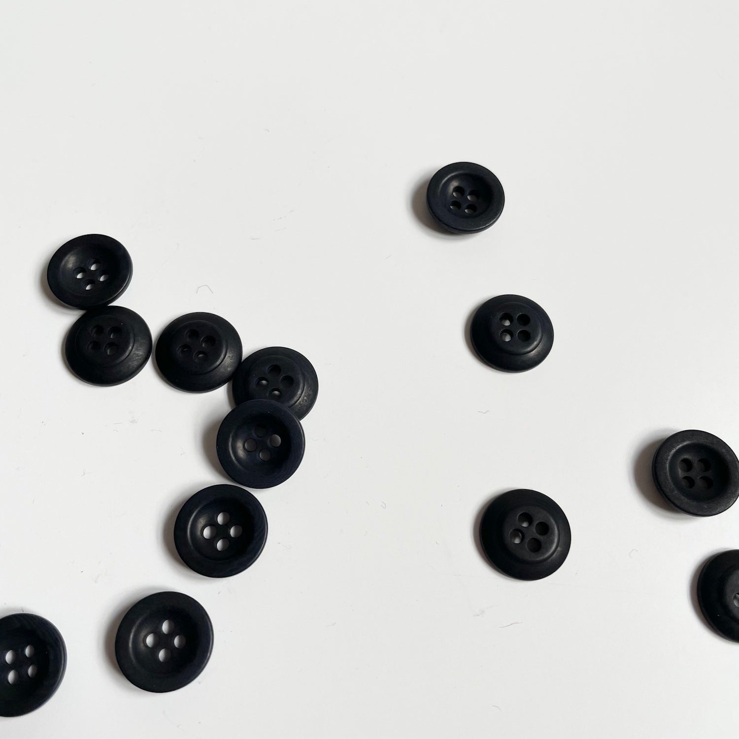 Merchant & Mills Corozo Buttons - Navy 14mm