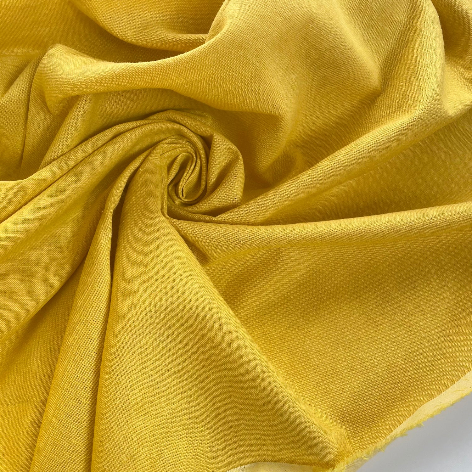 Robert Kaufman : Essex Chambray Linen cotton- Curry