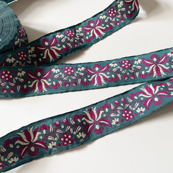 Kafka Ribbon : Frida Flower Tendrils