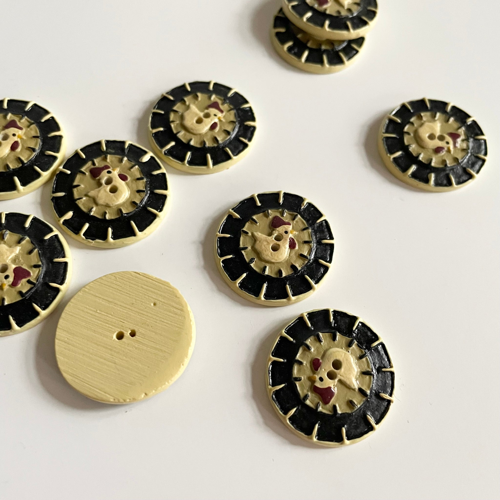 Plastic Two-Hole Chicken Button