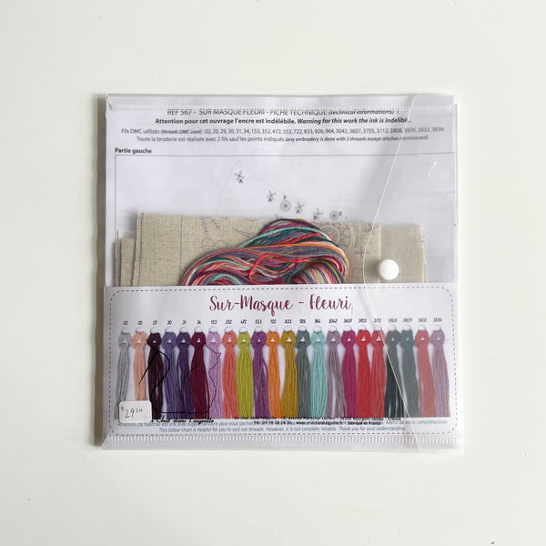 Un Chat Embroidery Kit : Flowery Mask
