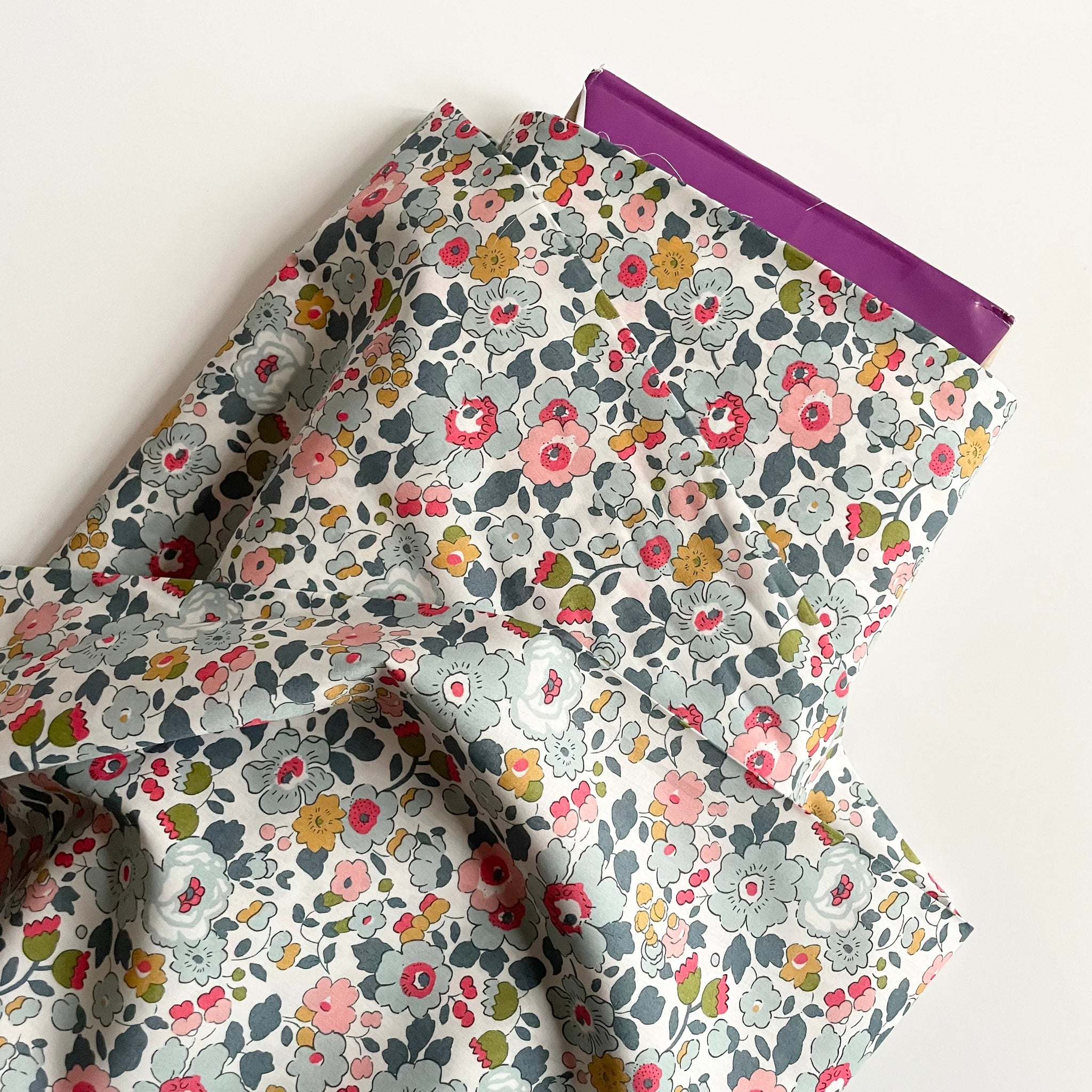 Liberty Fabrics Classic Tana Lawn : Betsy P