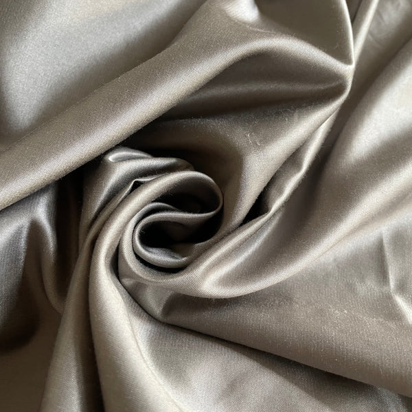 Robert Kaufman Radiance Silk / Cotton - Taupe