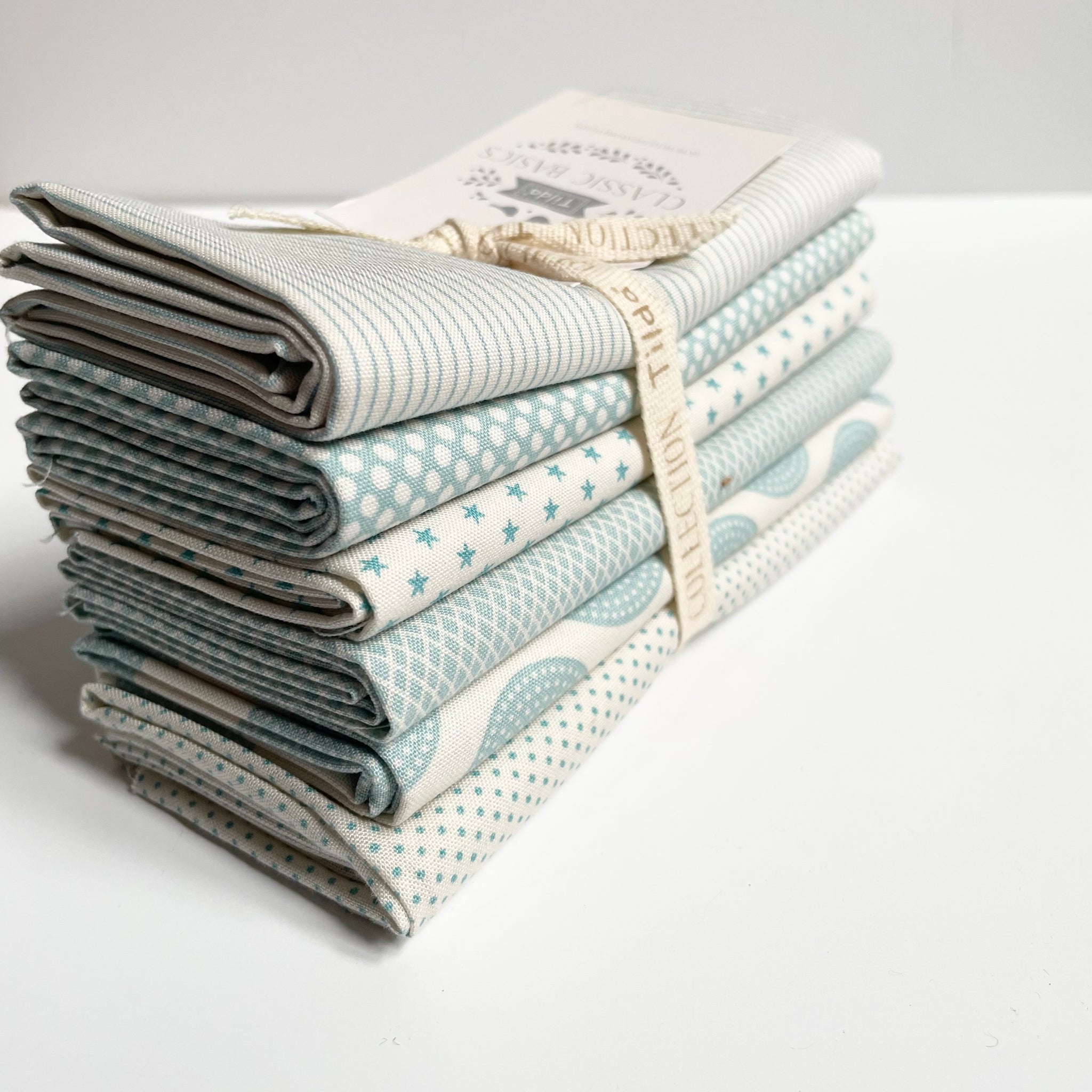 Tilda : Fat Quarter Bundle - Basic Classics Light Blue