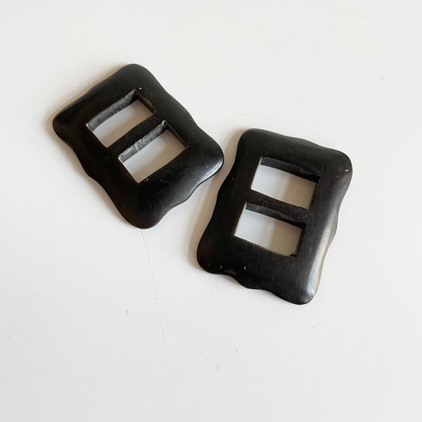 Wavy Horn Buckle - Black