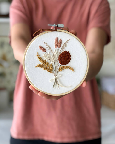 Matryoshka : Dried Flowers Bouquet Embroidery Kit