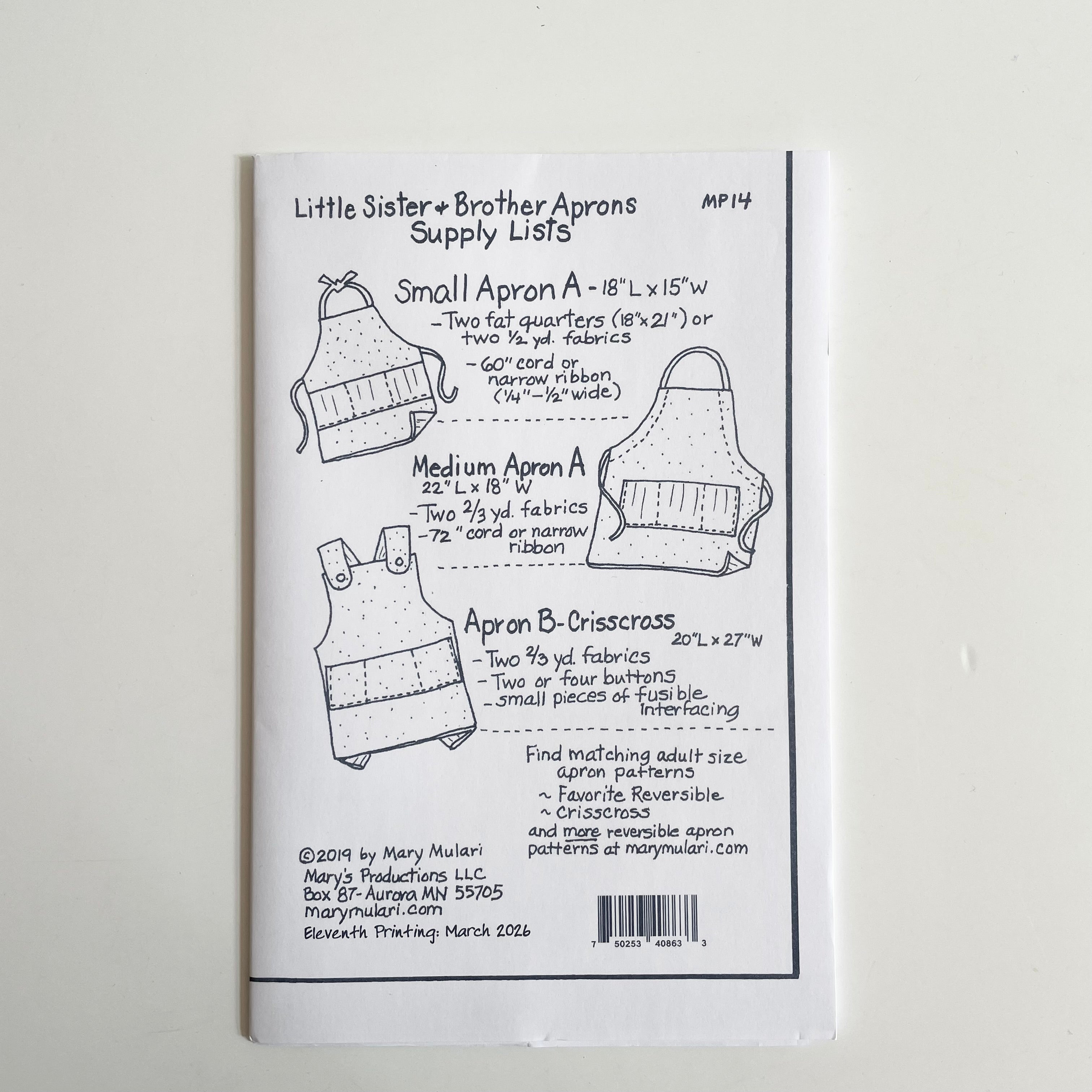 Mary Mulari : Little Sister and Brother Aprons