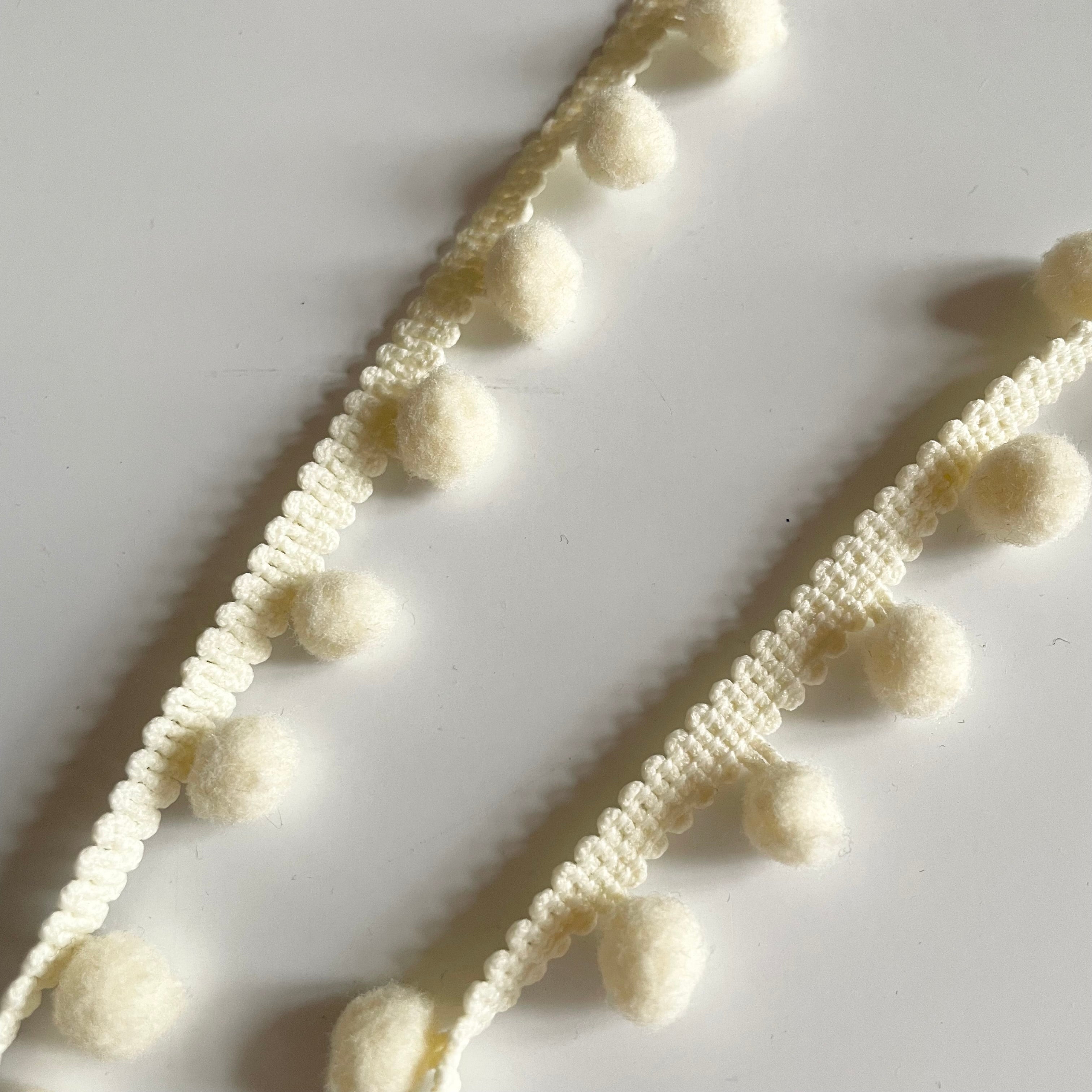 Pom Pom Fringe - Ivory