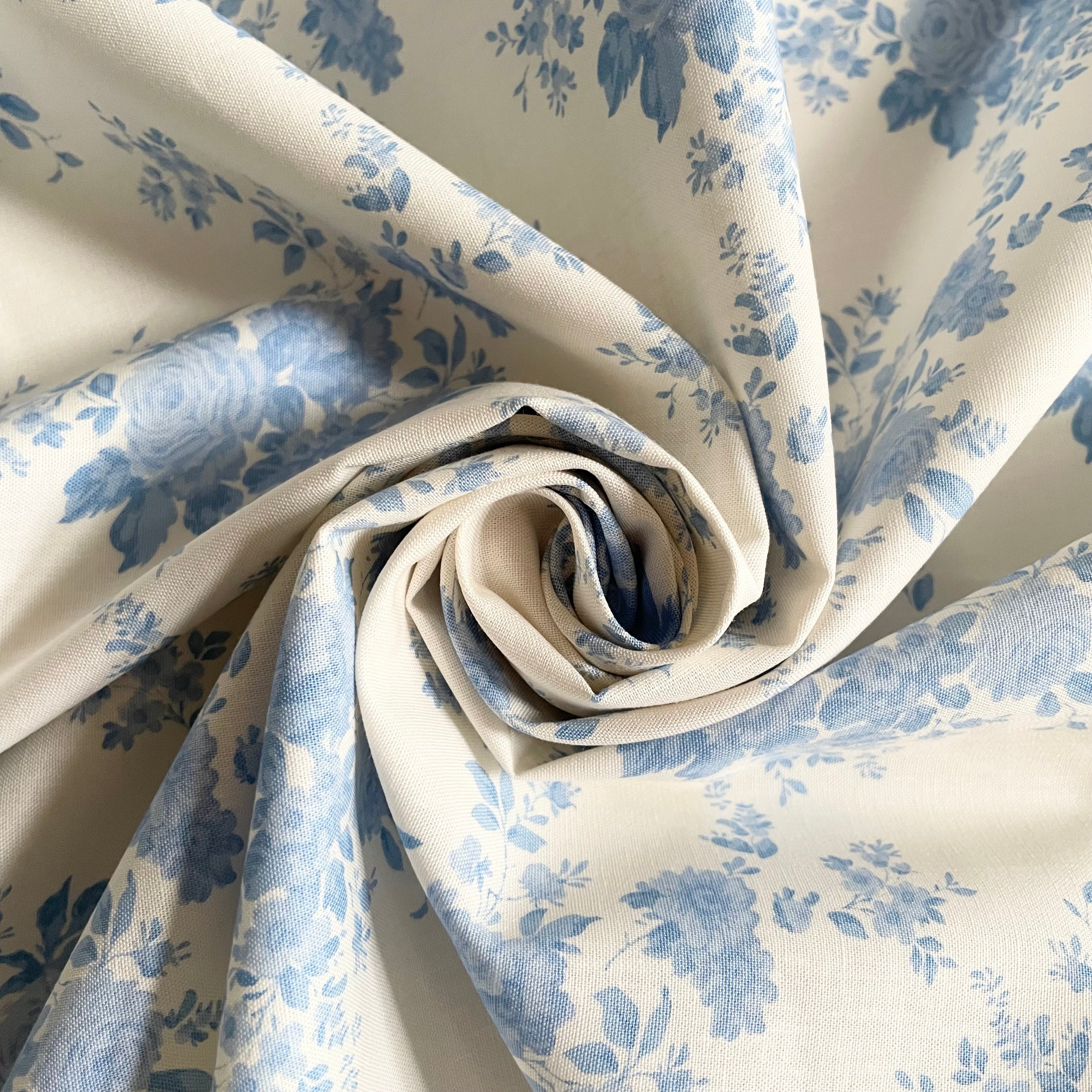 Tilda Fabrics : Something Blue - Carol Pale Blue