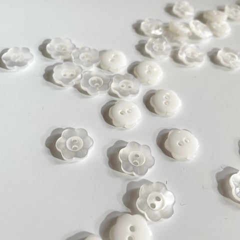 Pearly Shell Flower Button - White