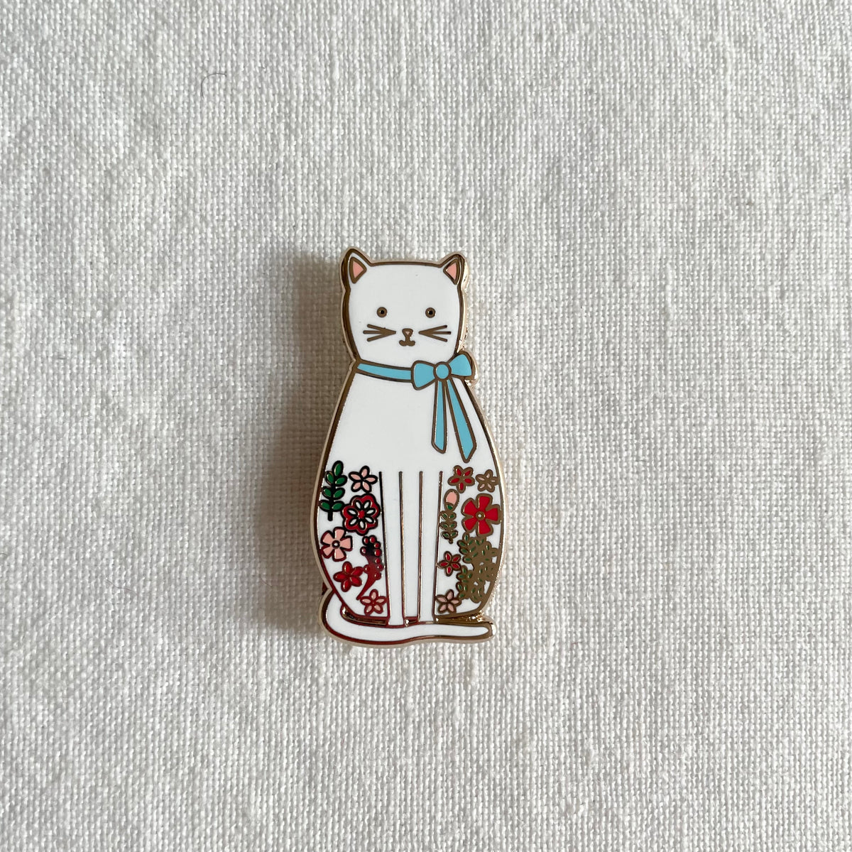 Flamingo Toes Magnetic Needle Minder - White Cat