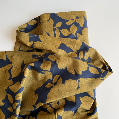 Hokkoh Cotton / Rayon Lawn - Poppies Midnight Gold