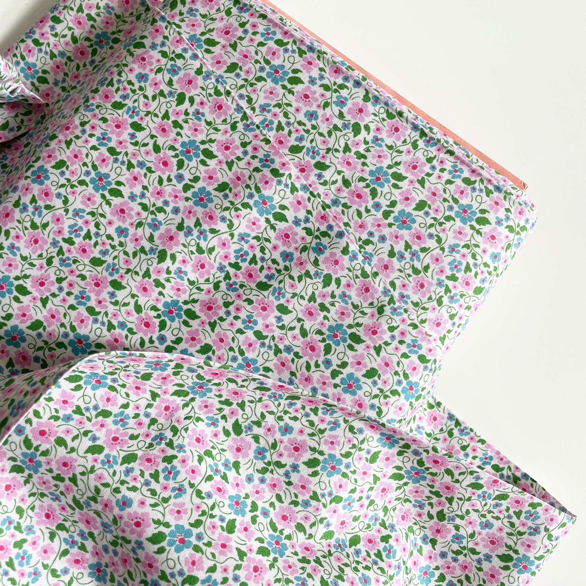Felicity Fabrics : Wild & Free - Ditsy Floral quilting cotton