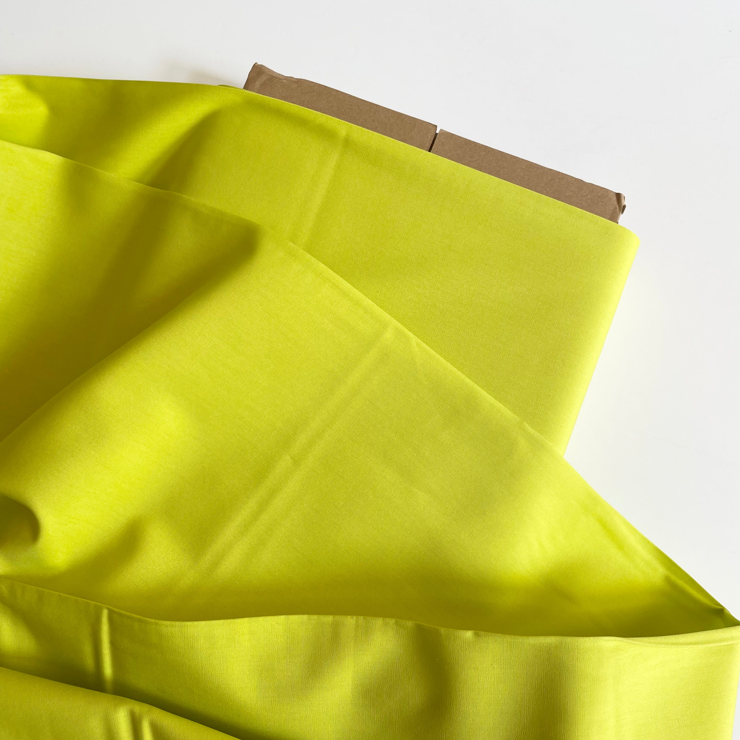AGF Pure Solids - Lemonade