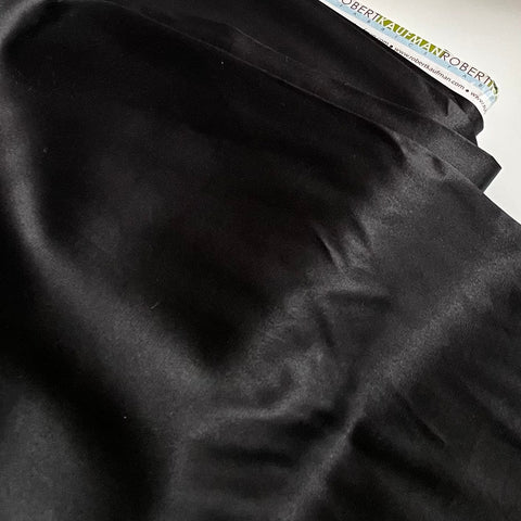 Robert Kaufman Radiance Silk / Cotton - Black