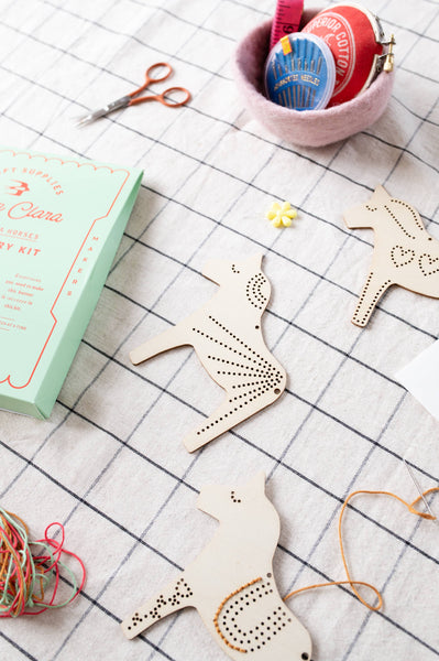 Cotton Clara : Dala Horses Embroidery Board Kit
