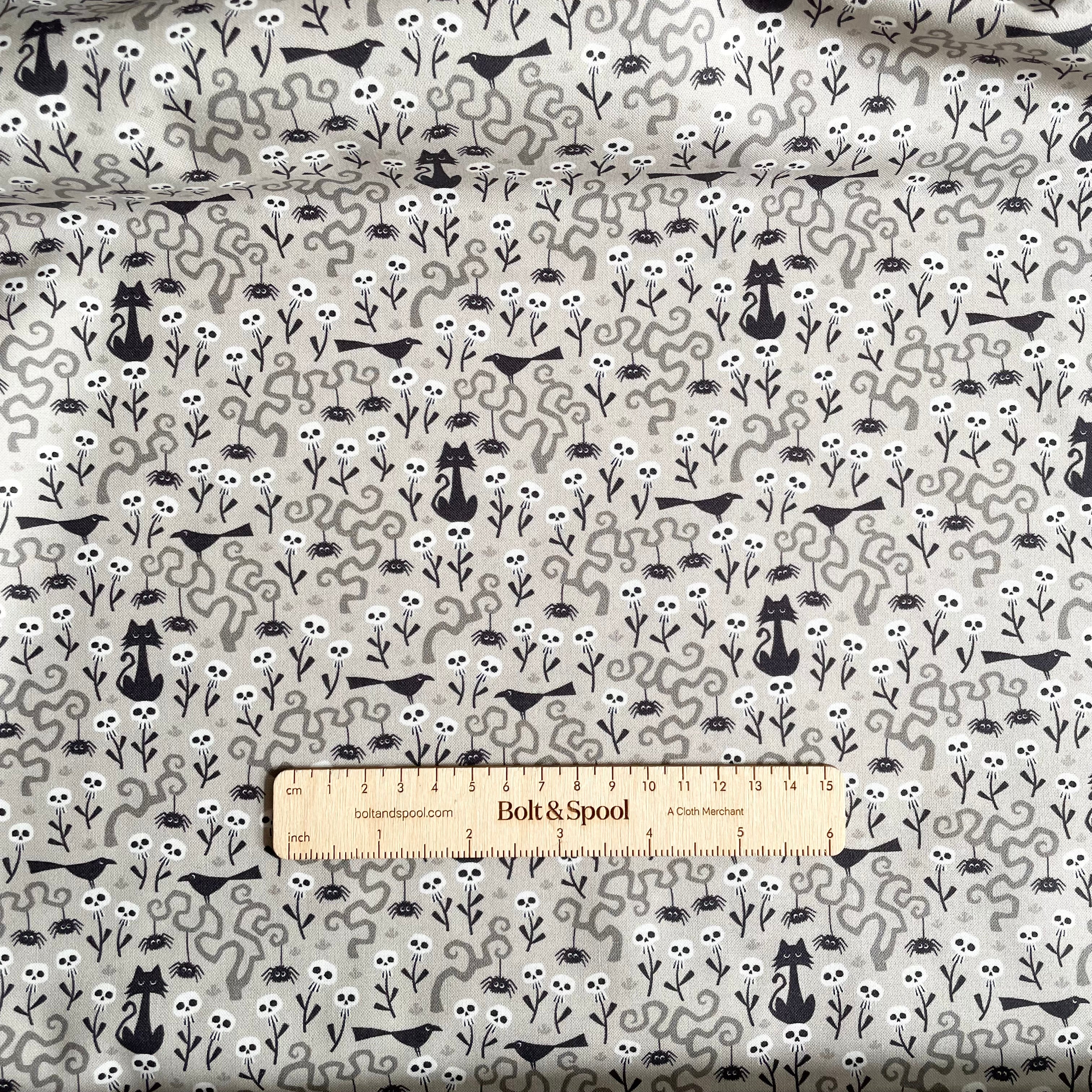 Cloud9 Organic Cotton : Gothic Whimsy - Skulls Garden
