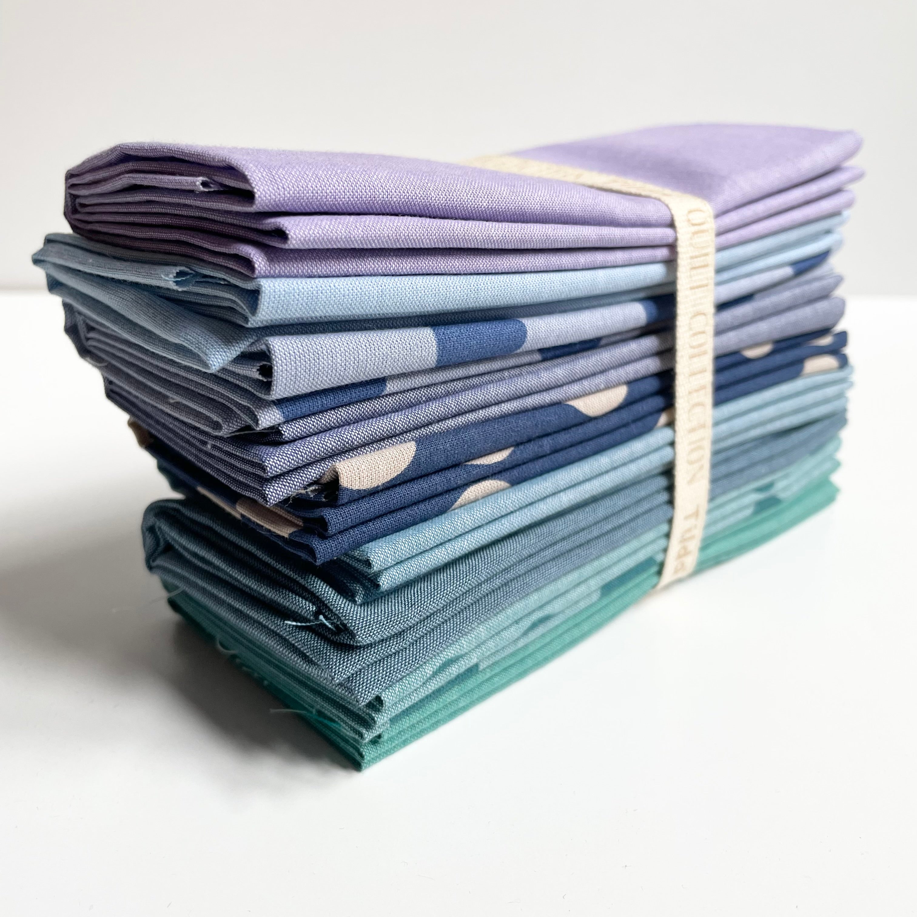 Tilda Fat Quarter Bundle - Seasonal Chambray Summer Blues