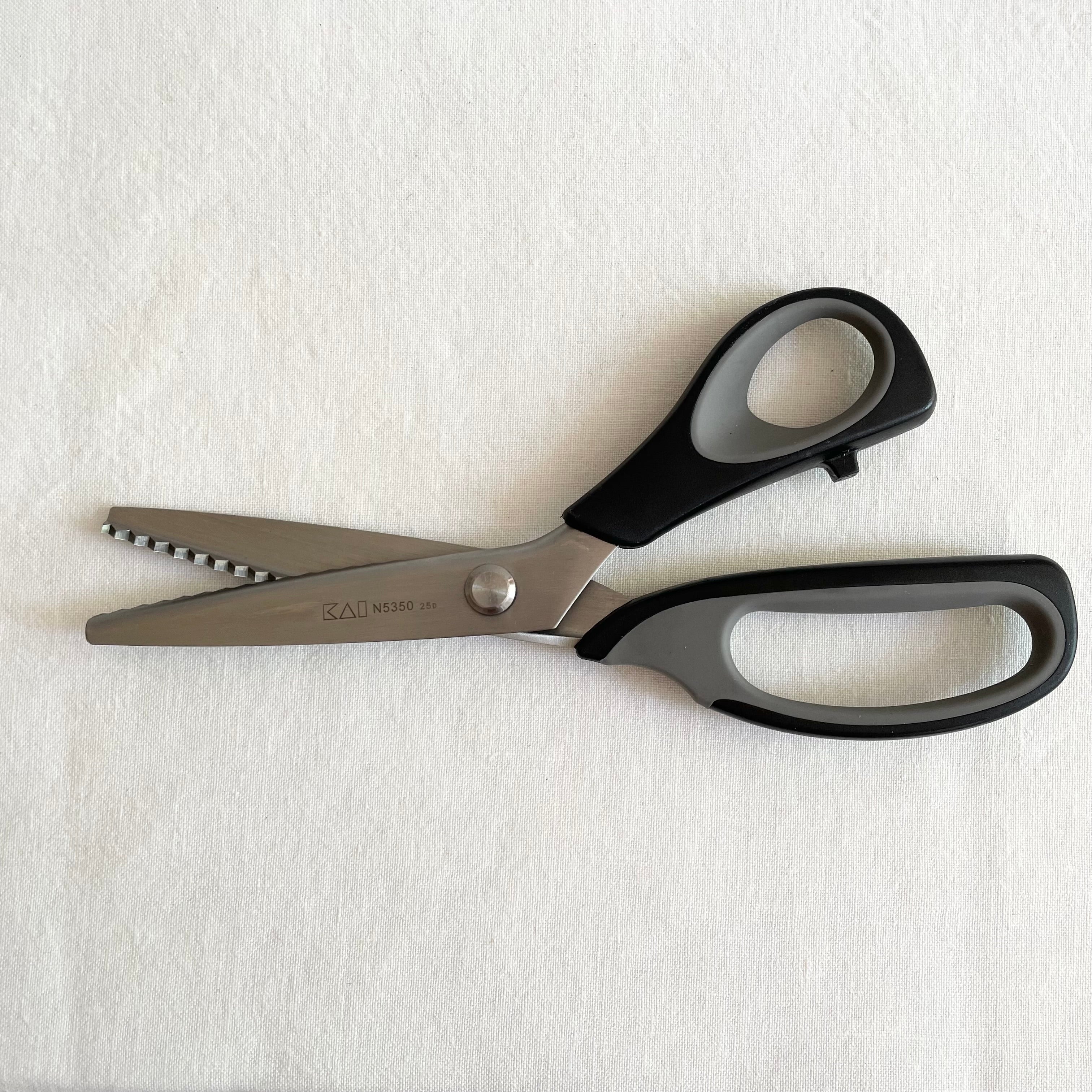Kai Pinking Shears - 9 in