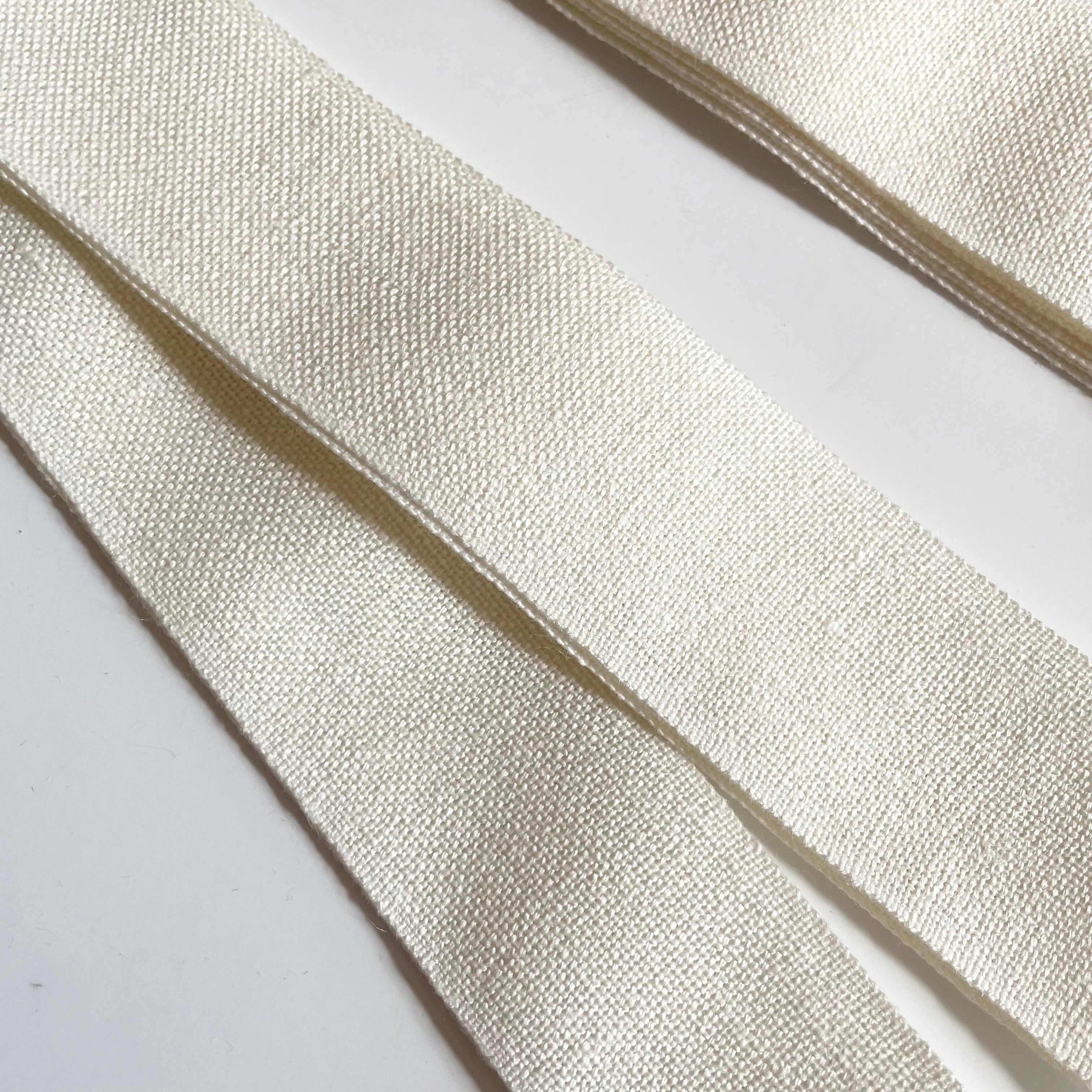 Simplicity Linen Stitching Band - White 42 mm