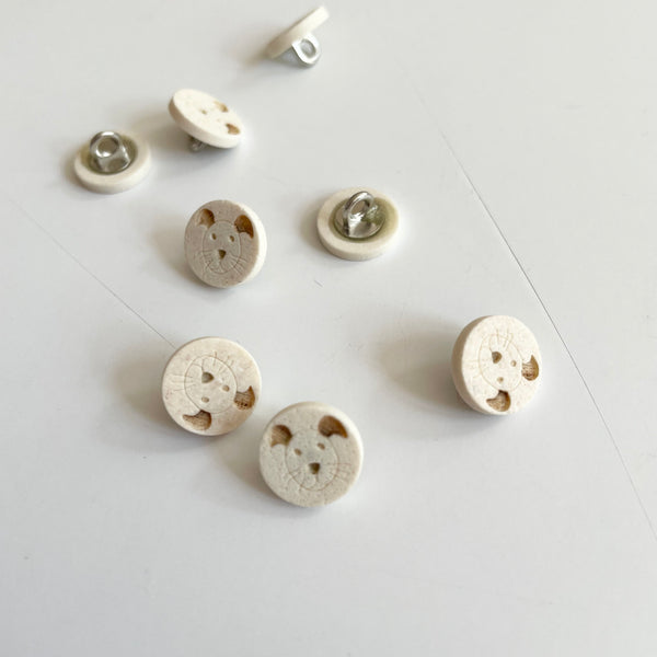 Lasercut Polyester Button - Hound